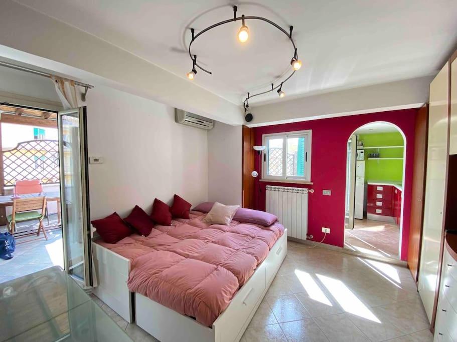Delizioso appartamento con terrazza in Rome