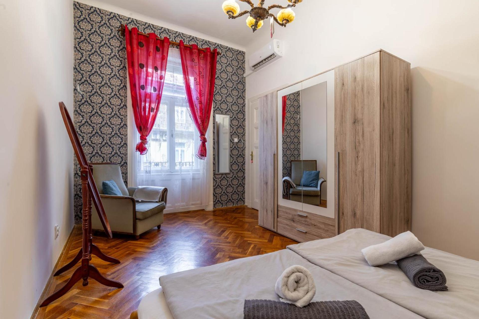 Great Value Apartment / City Centre view 4