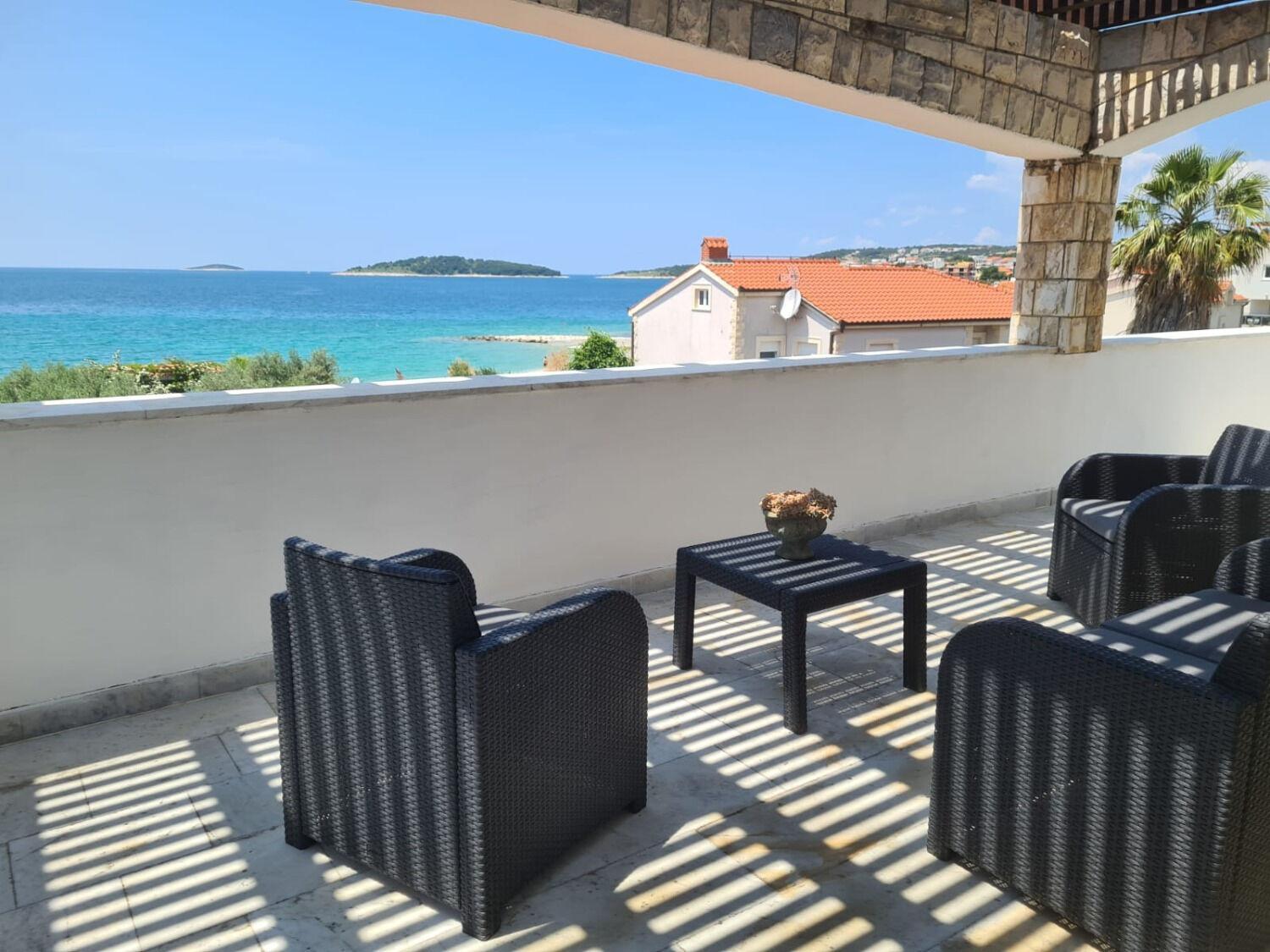 House Villa Oaza view 3