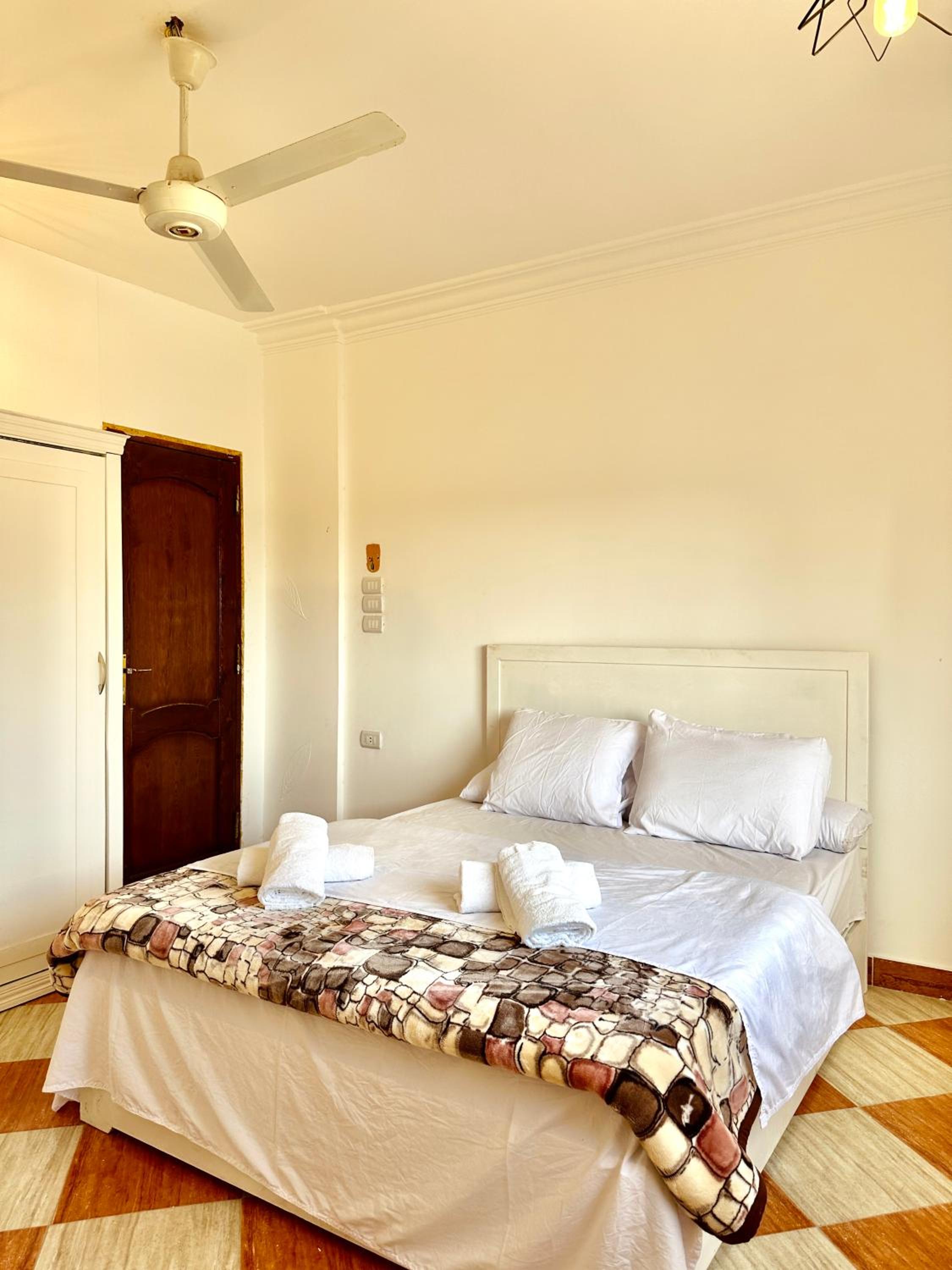 hathor guest house