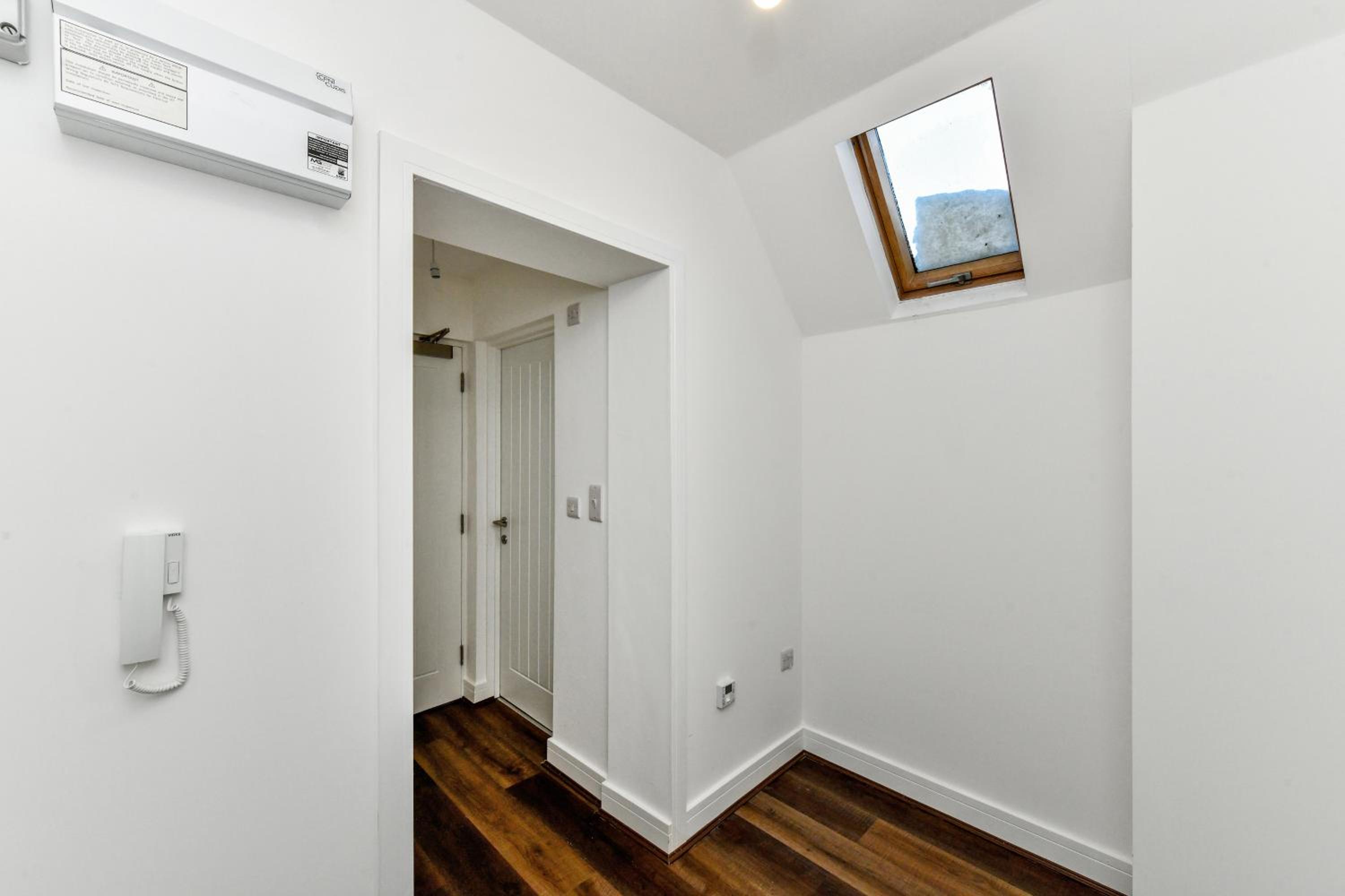 Nottingham Vacations - Church Street Flat 13 - Minimalist Studio in Basford - Property Image 7