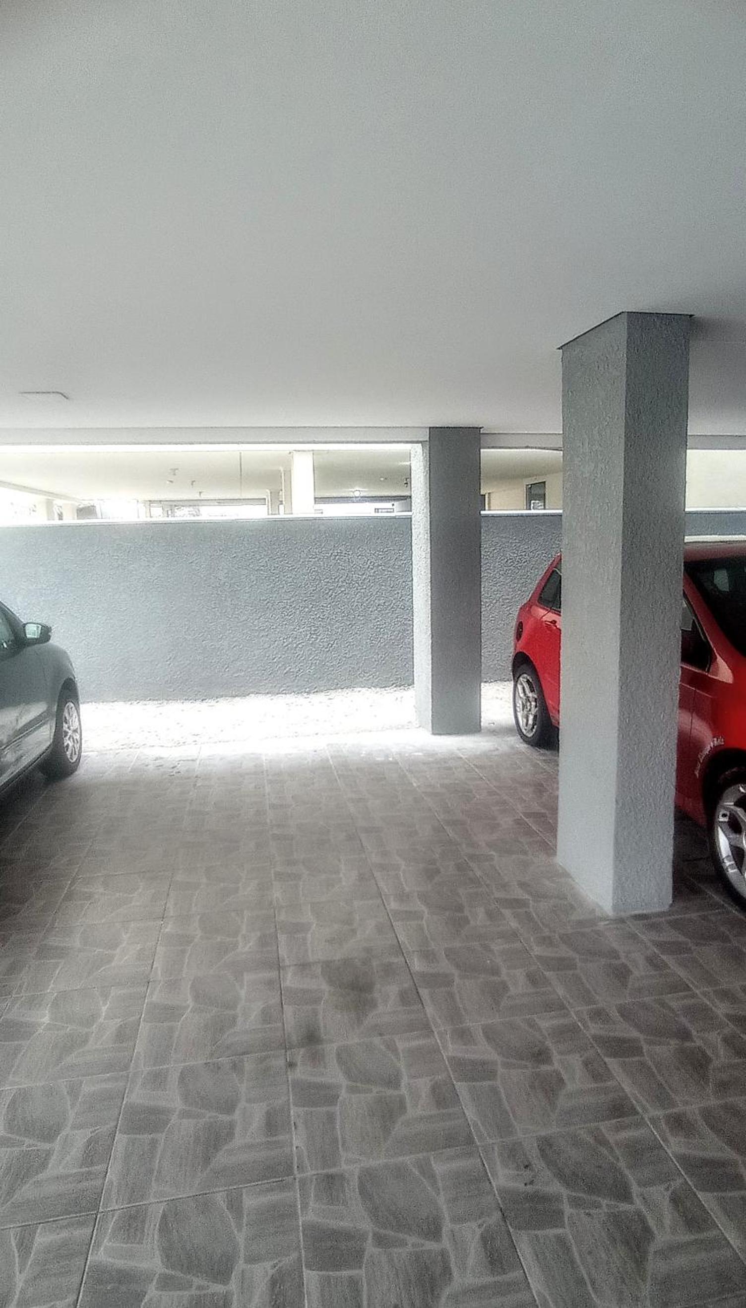 Suíte privativa nos Ingleses em apartamento compartilhado