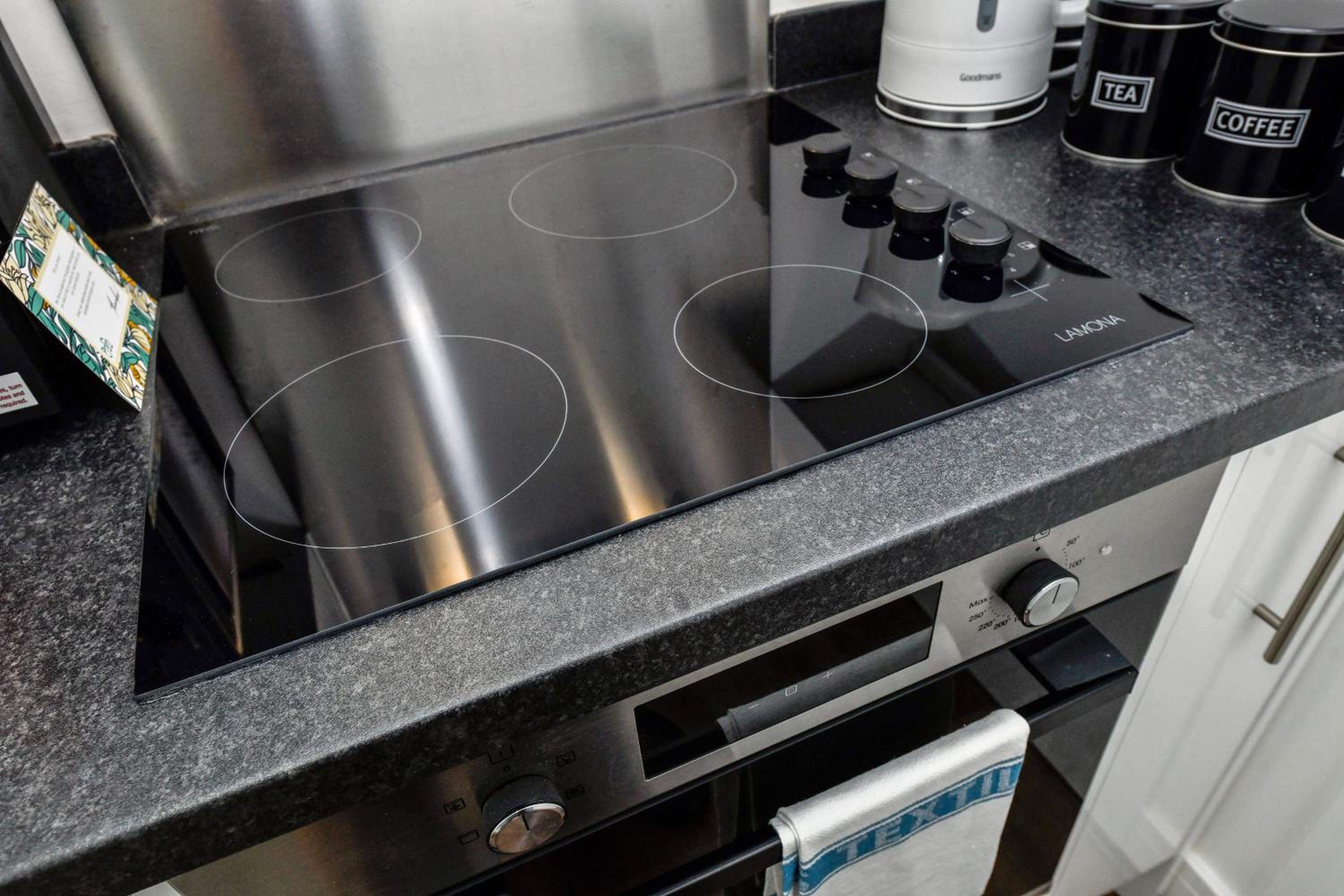 Nottingham Vacations - Church Street Flat 13 - Minimalist Studio in Basford - Property Image 6