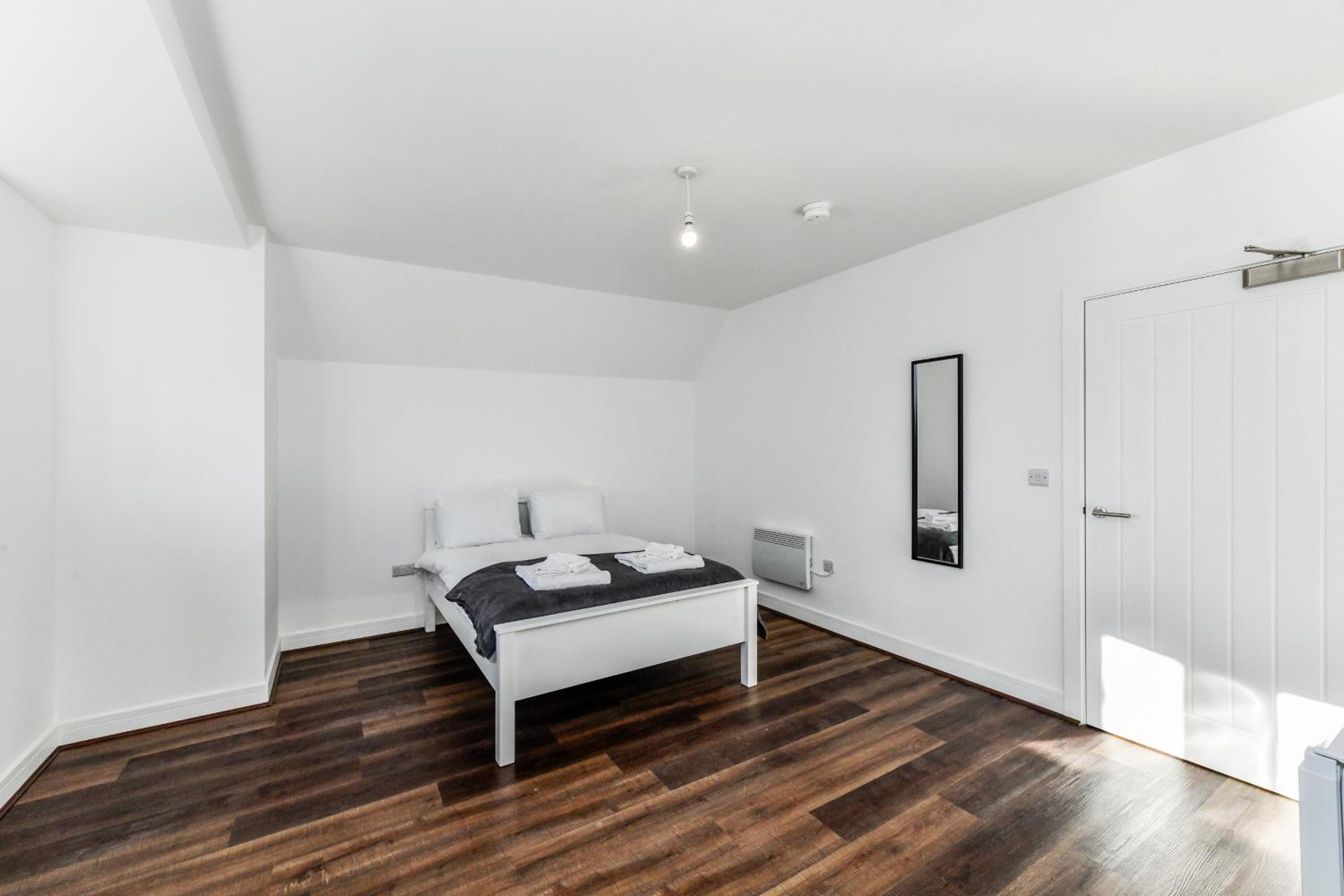 Nottingham Vacations - Church Street Flat 13 - Minimalist Studio in Basford - Property Image 16