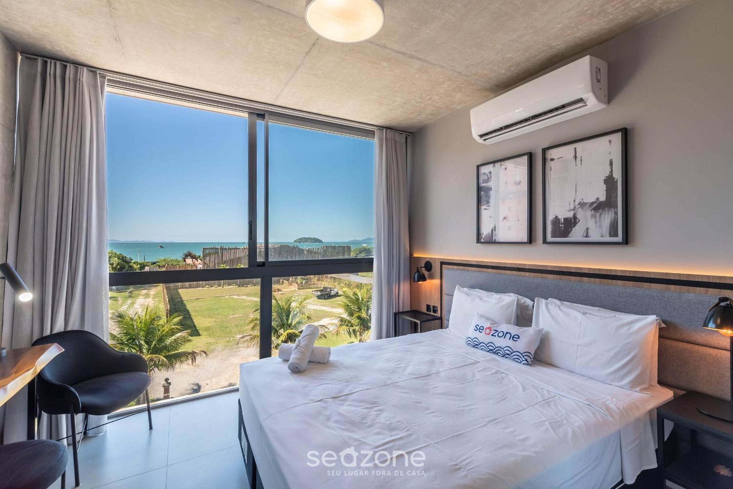 Spot Jurere sophistication by the sea - SPJ's