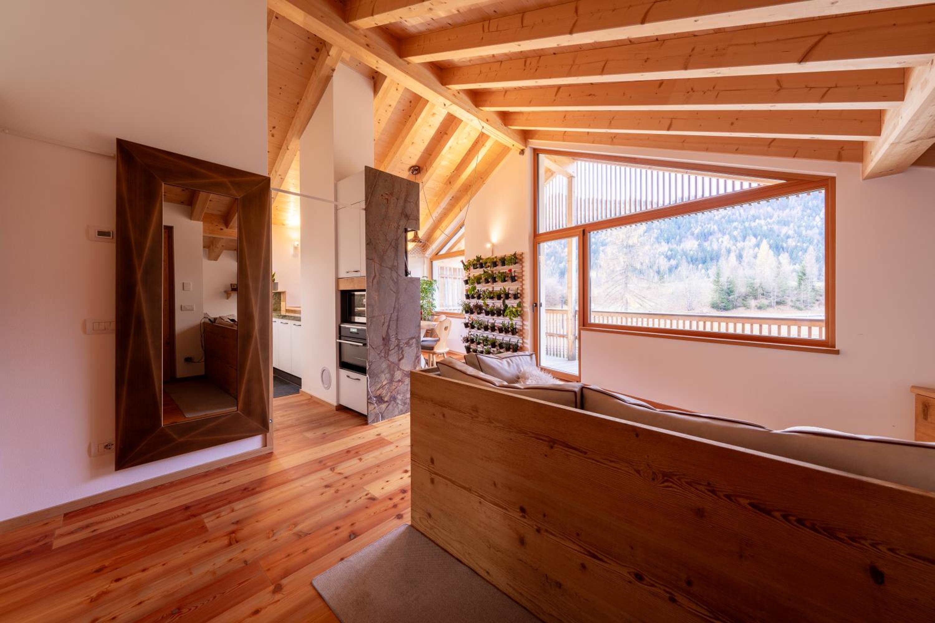 GreenWood Chalet - Spacious Alpine Retreat with Mountain Views