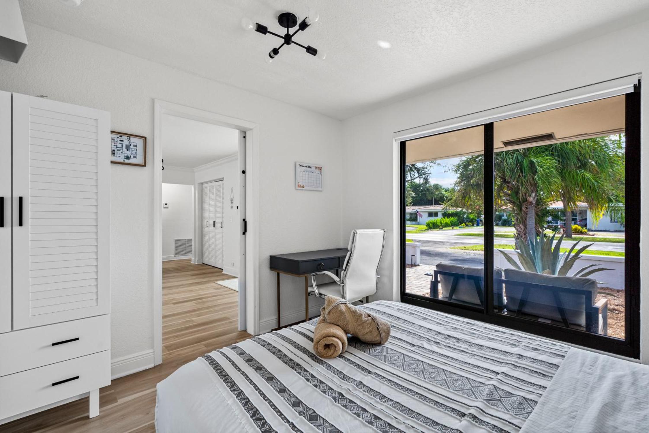Heated Pool Family Home - 5 beds - 2 bathrooms - 5min to Lauderdale-By-The-Sea & Pompano Beach view 5