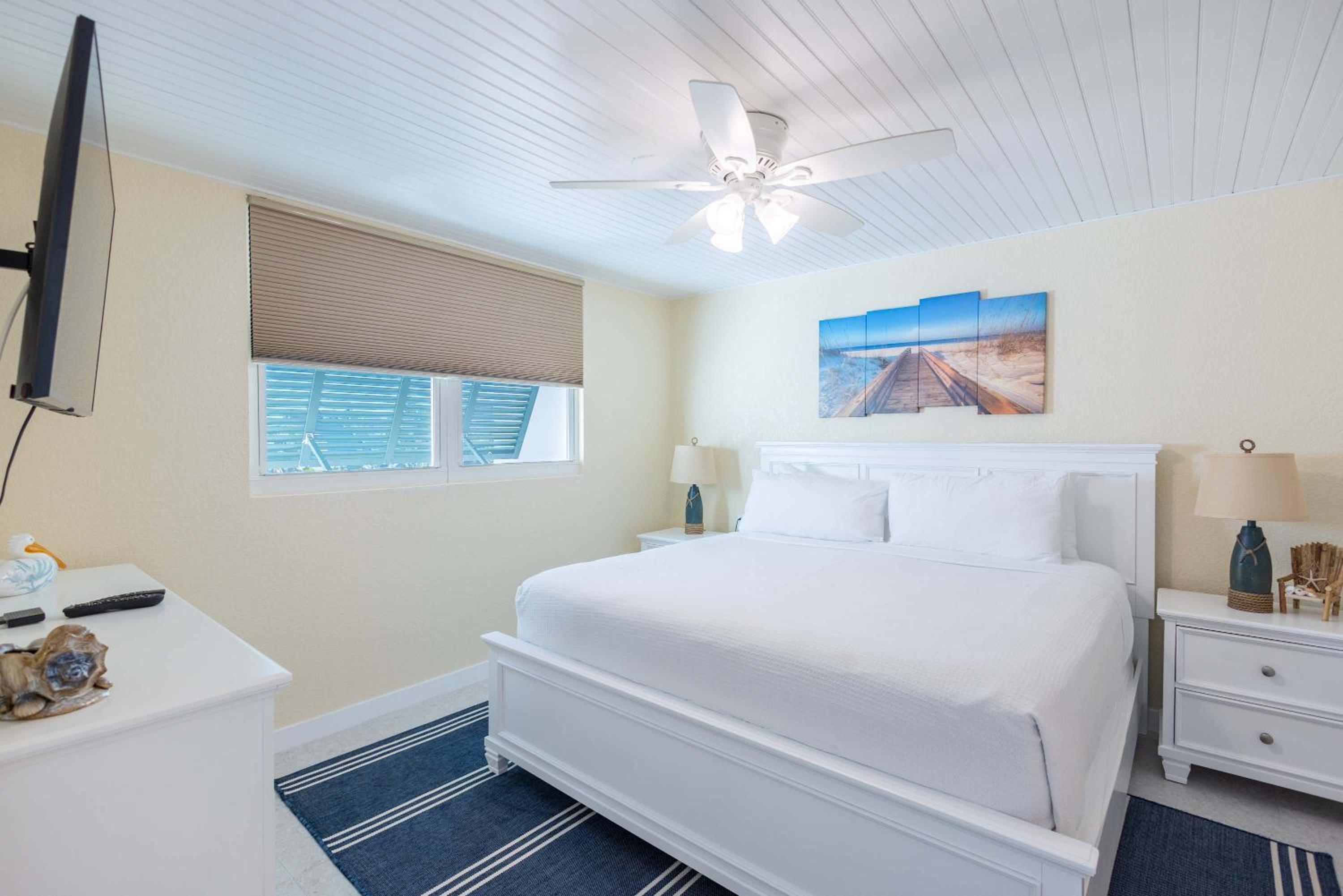 The Exuma Cay -Pool View & Parking