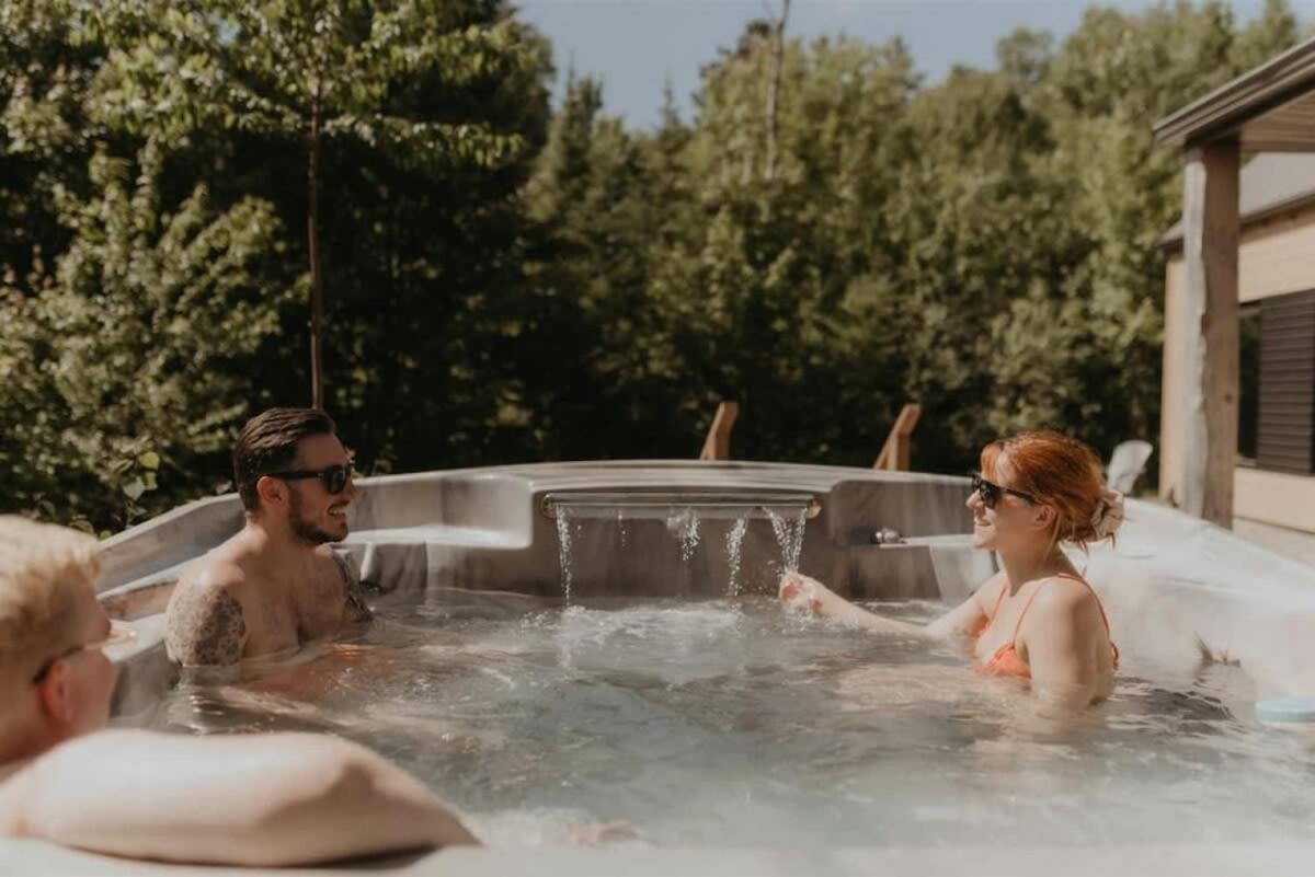 L'Echappee Belle - lake and SPA