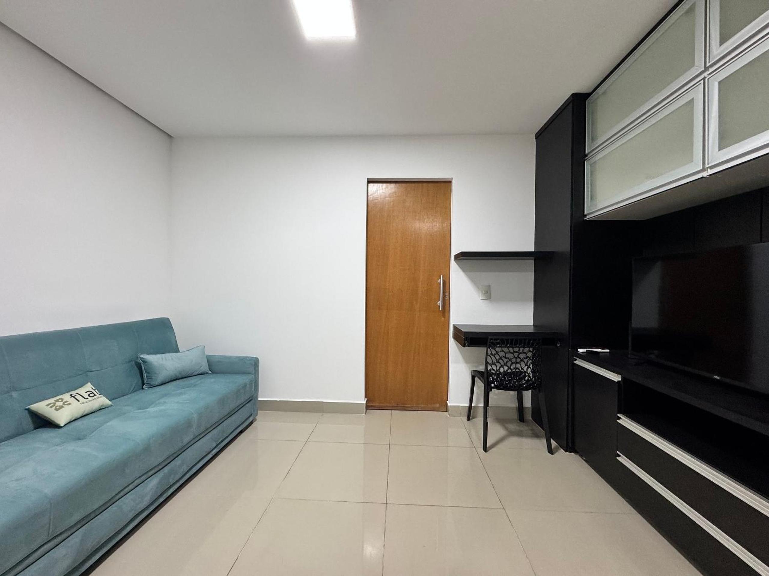 Studio Moderno no Sudoeste: Garagem e Tudo a Pé