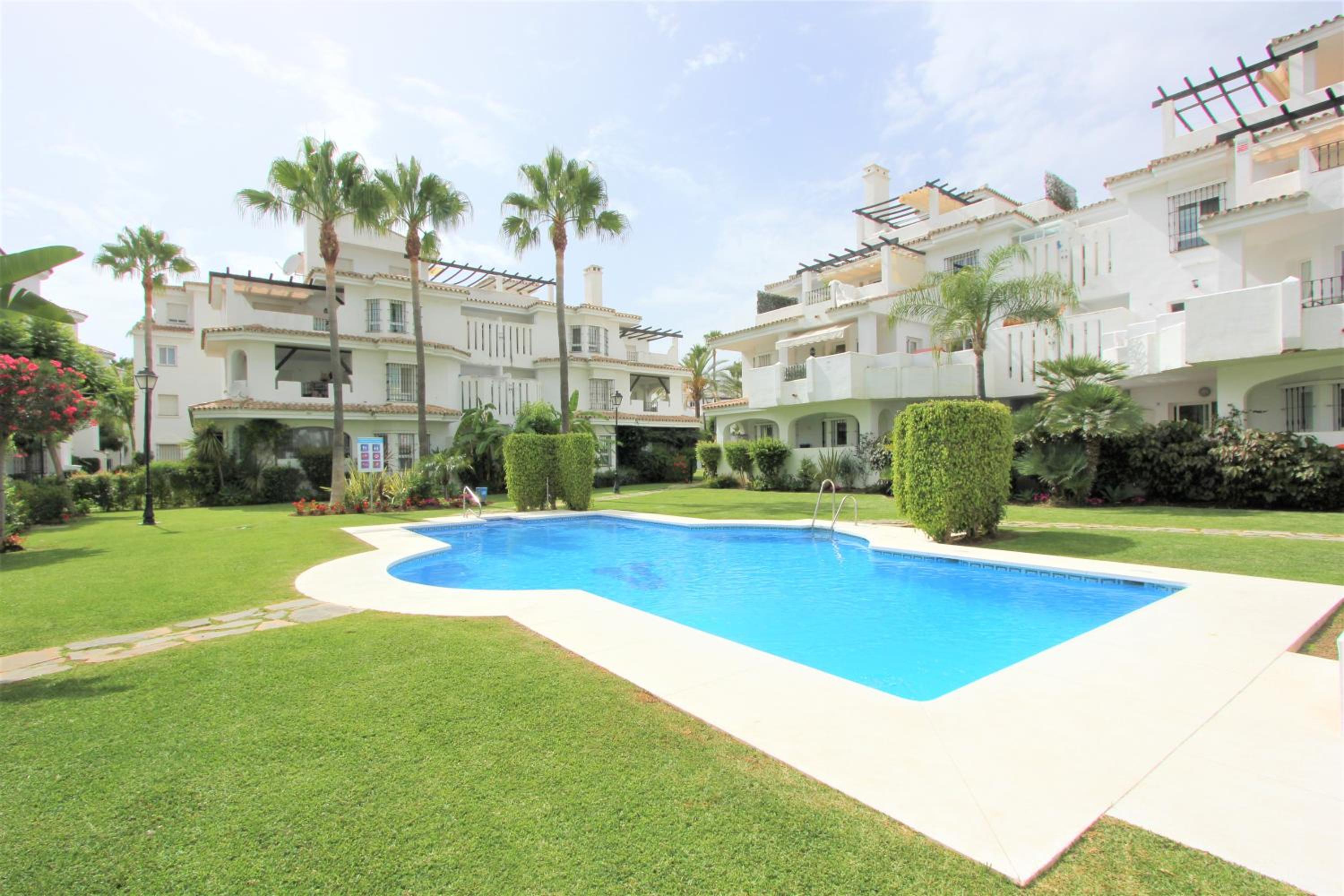 Apartamentos Naranjos del Sol Marbella