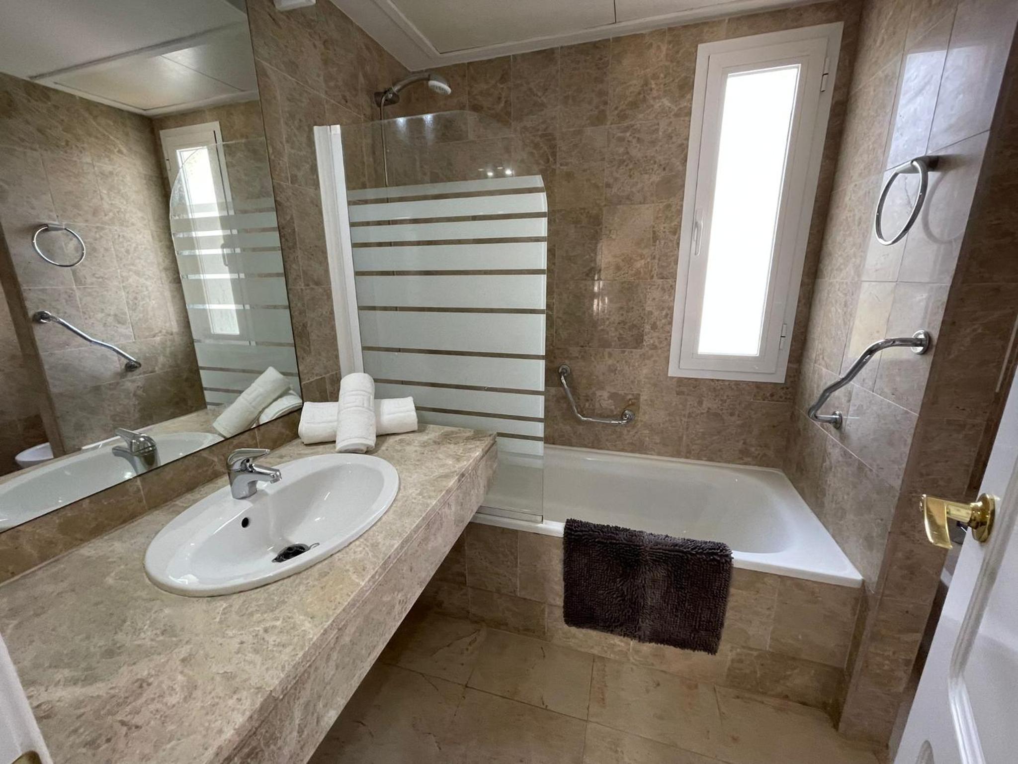Apartamentos Naranjos del Sol Marbella