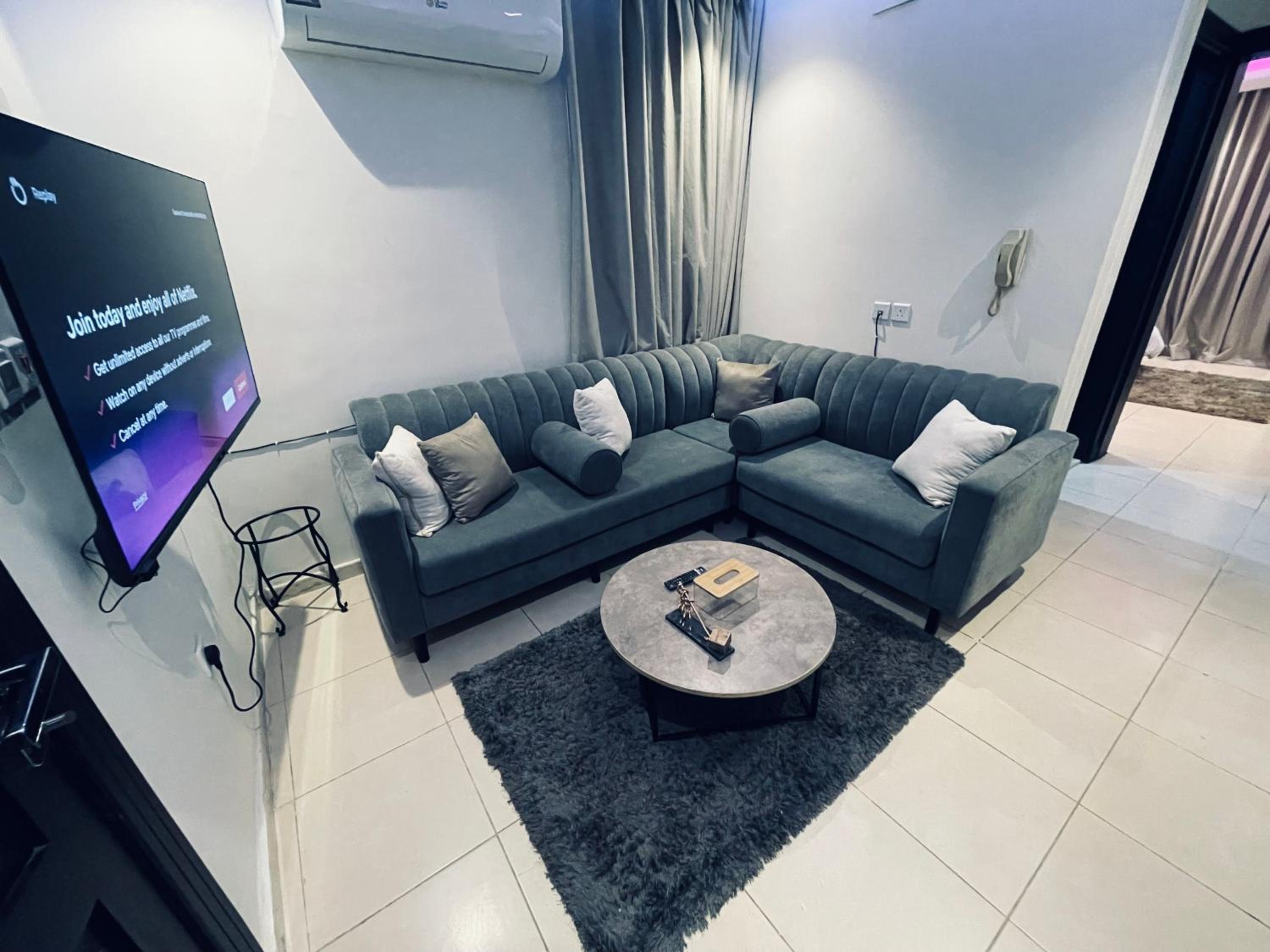 2-bedroom apart with shared roof view 5