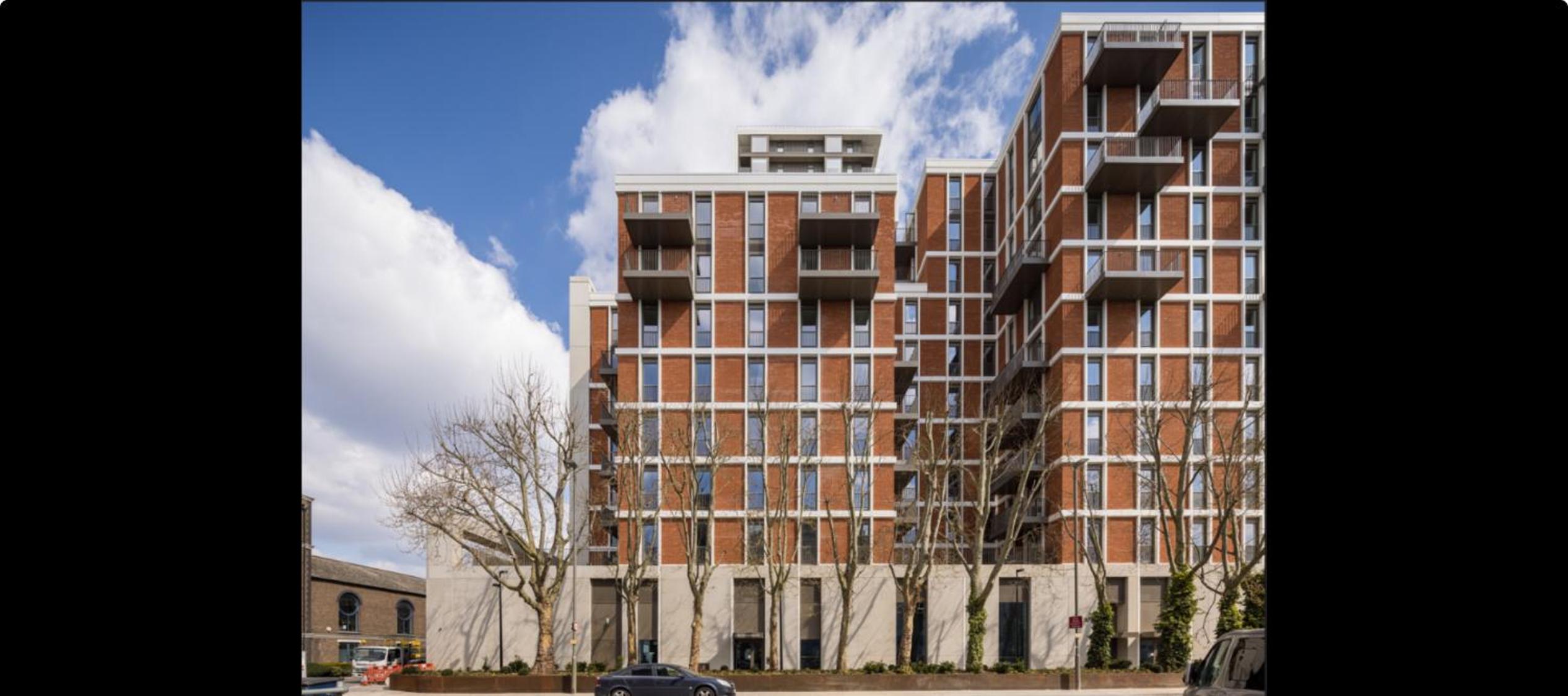 Battersea river complex 2 bedroom view 4