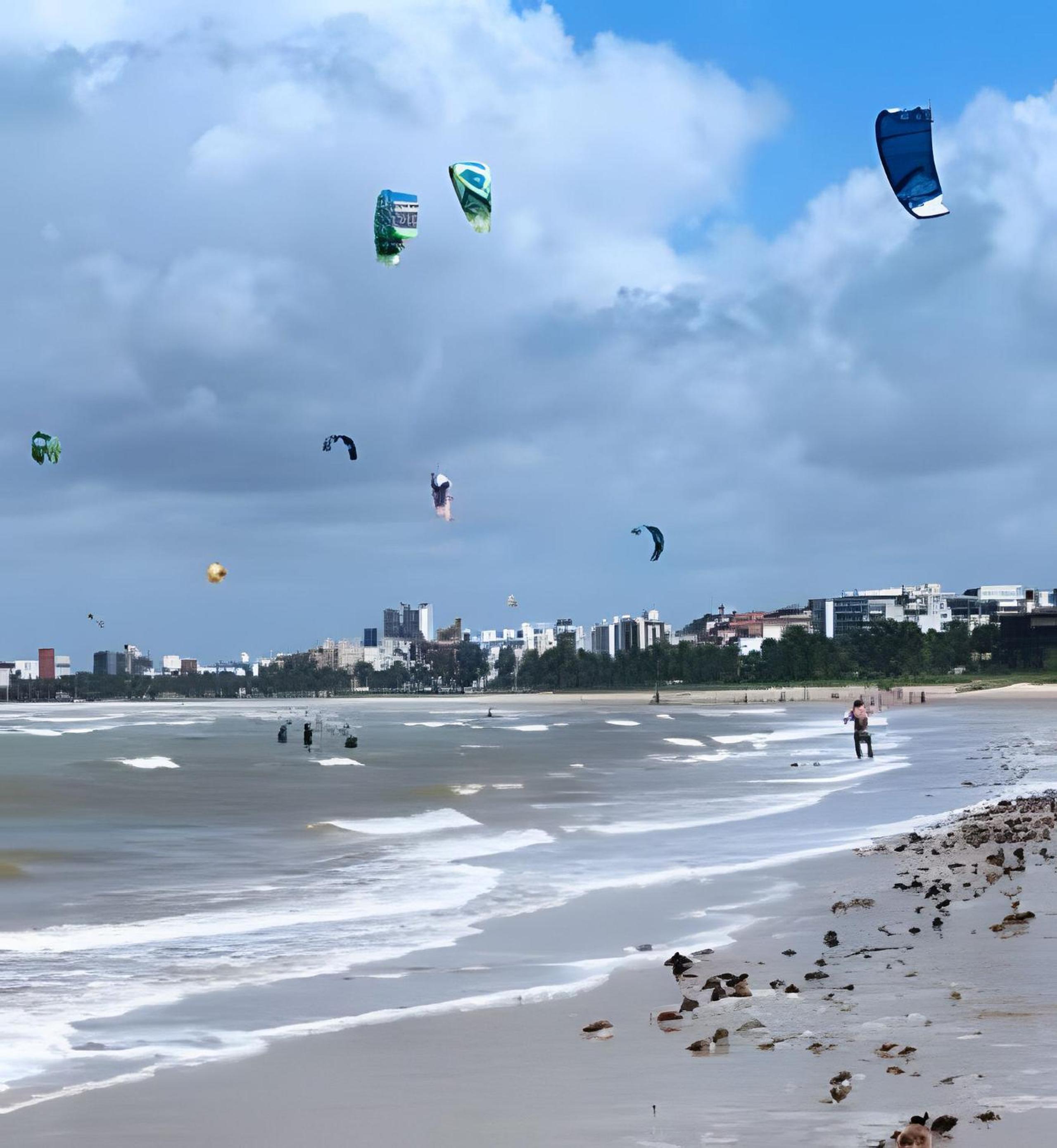 Apartamento na praia, 2 quartos e área de lazer