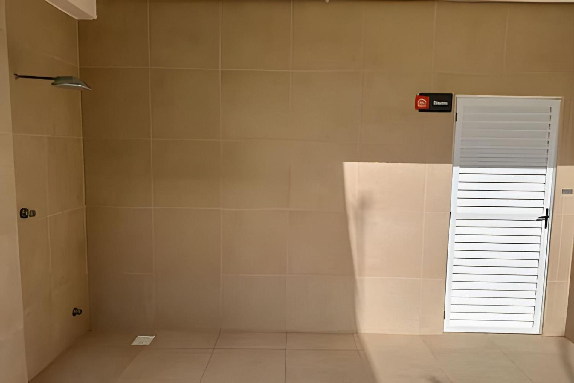 Apartamento na praia, 2 quartos e área de lazer
