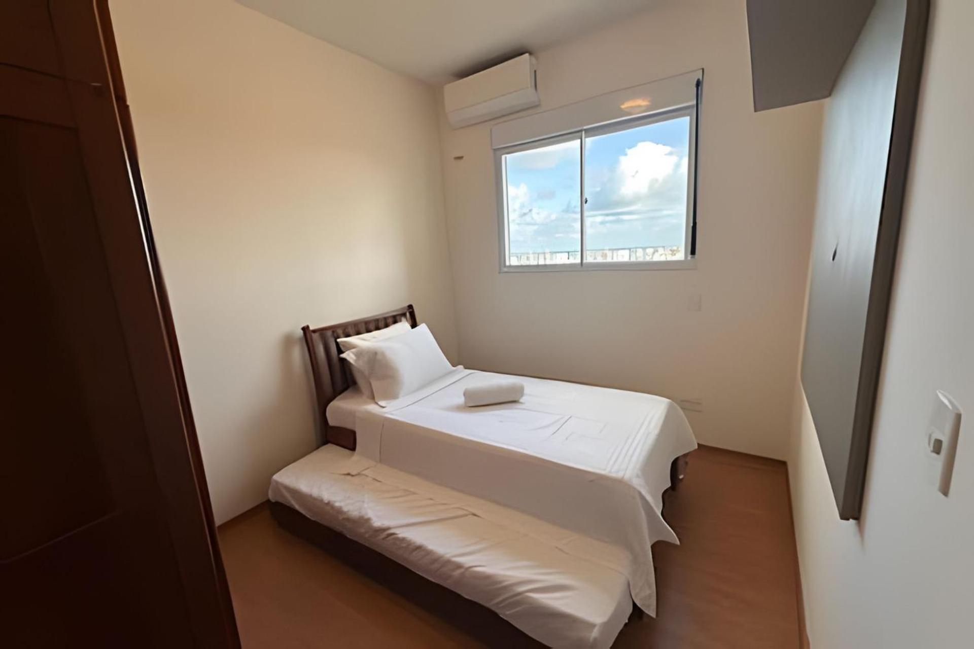 Apartamento na praia, 2 quartos e área de lazer