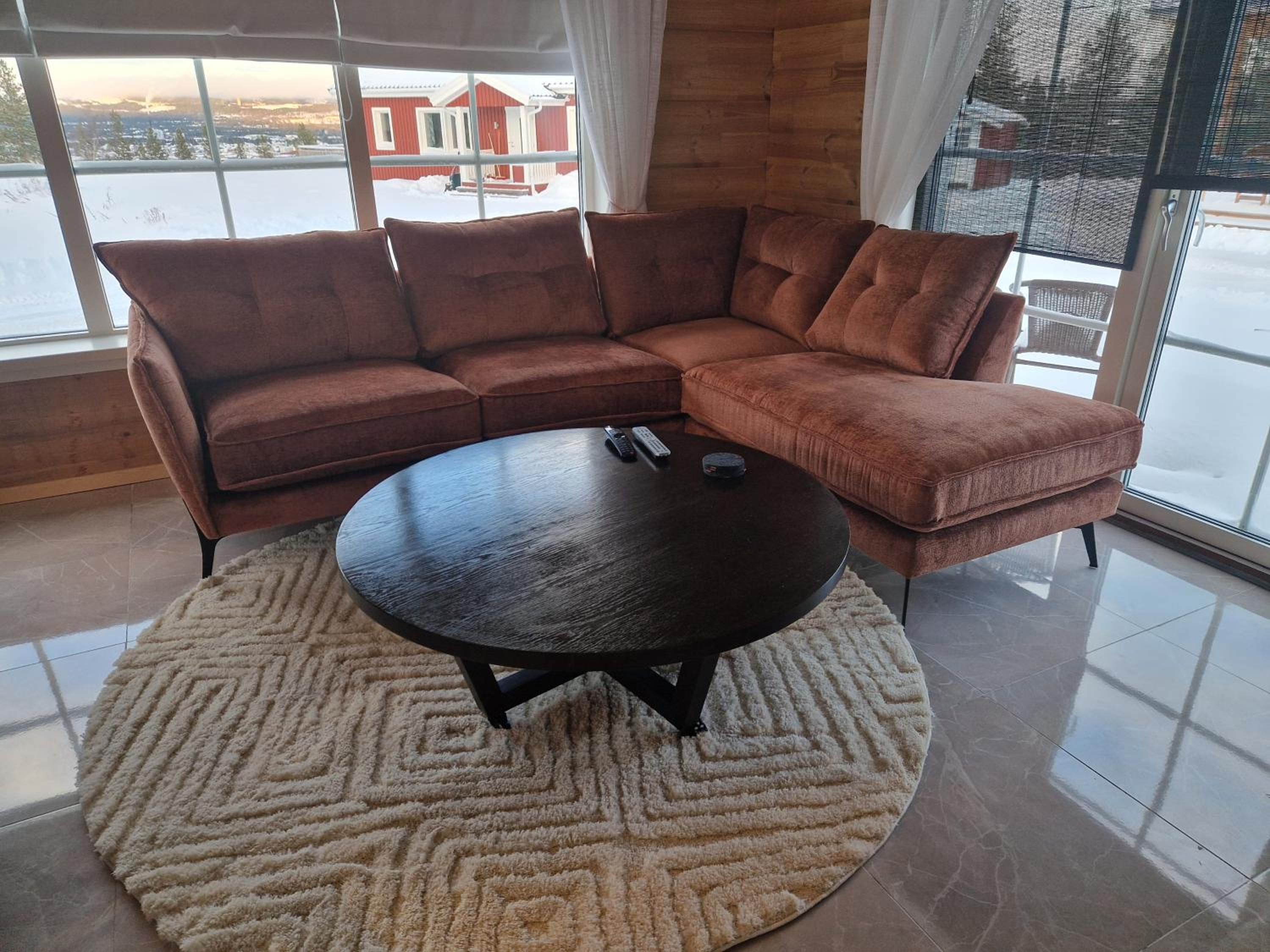 ArcticStay Timmerstugan - Authentic Log Cabin in Gällivare