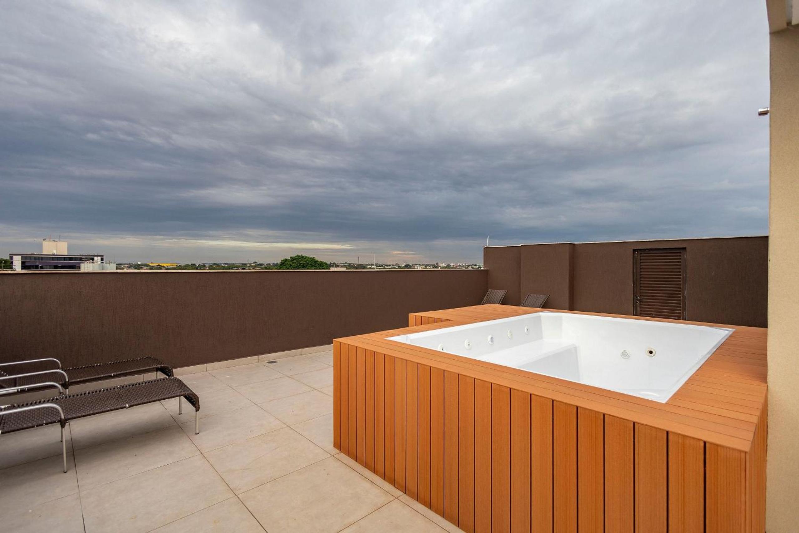 APT 2 quartos com piscina