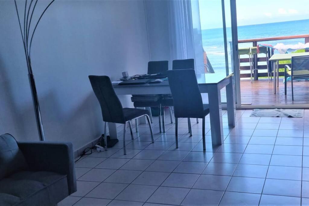 LEU GIGI SPOT - Vue Mer - Pieds dans l'eau view 3