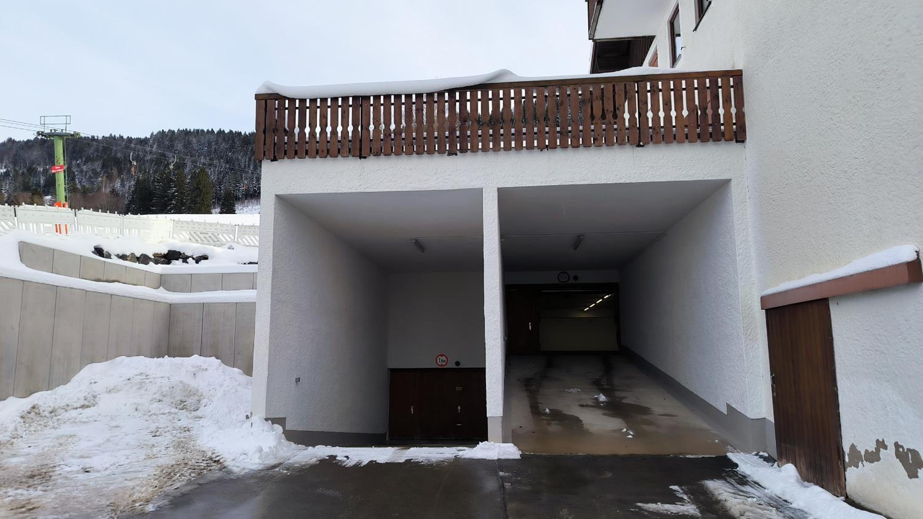 Ferienwohnung Allgäuerle 1605 Ski in Ski out an der Skipiste mit Hallenbad Sauna und Tiefgarage