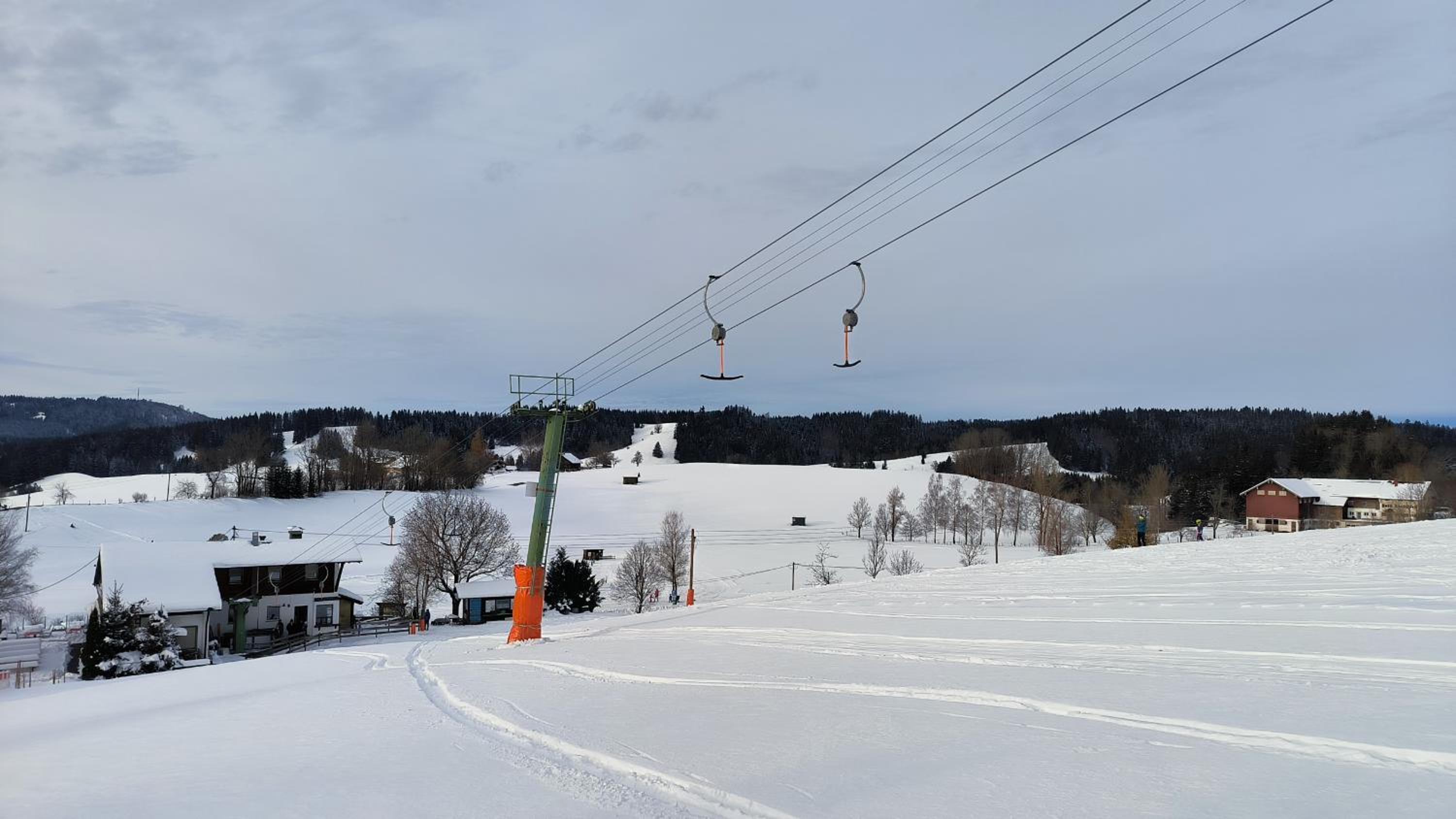 Ferienwohnung Allgäuerle 1605 Ski in Ski out an der Skipiste mit Hallenbad Sauna und Tiefgarage