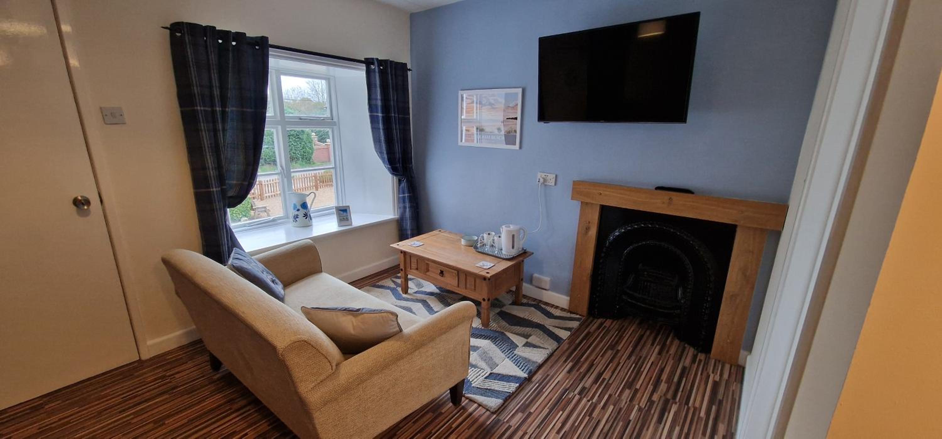 The Wheatsheaf West Beckham view 4