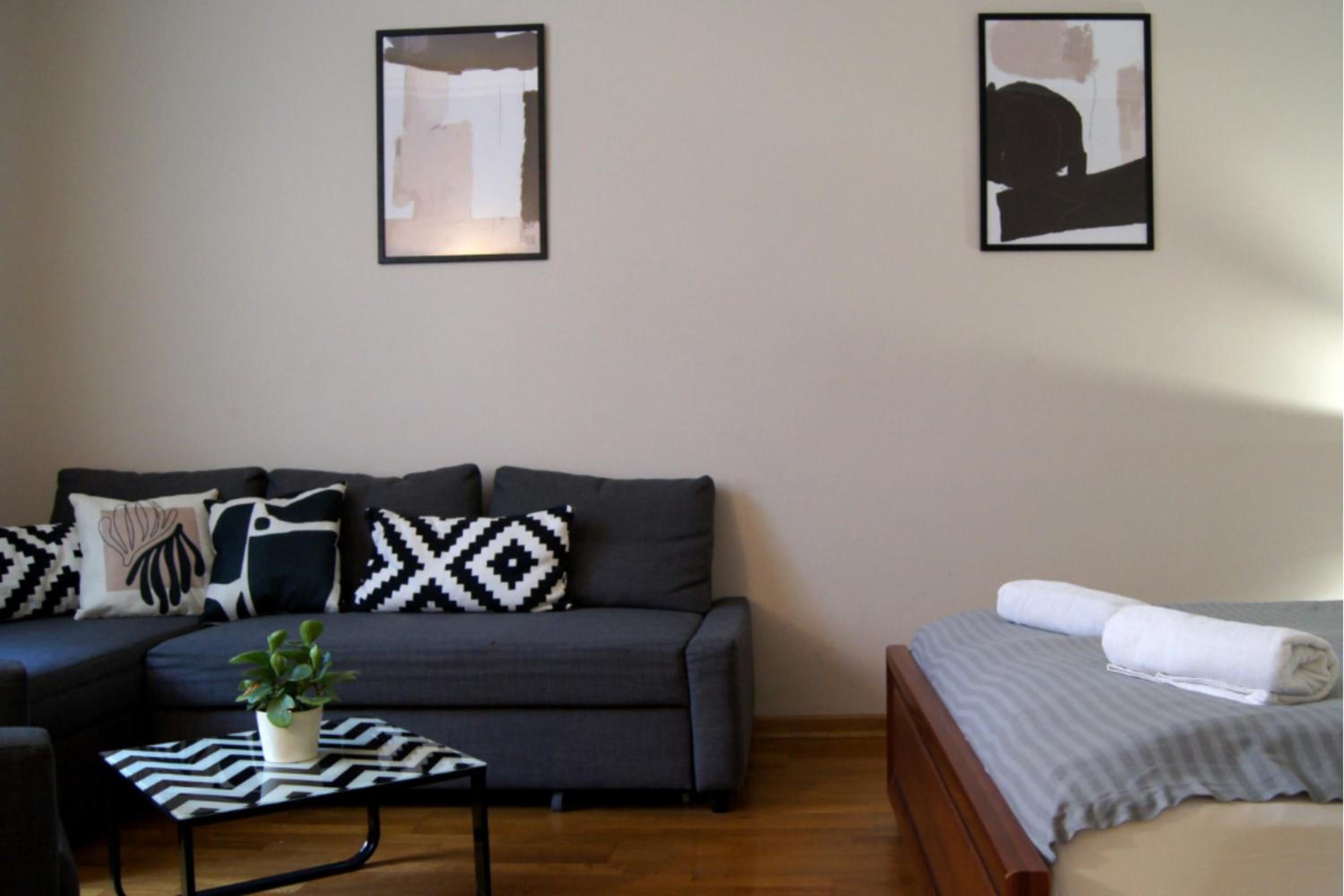 Cozy Old Town Apartments view 5