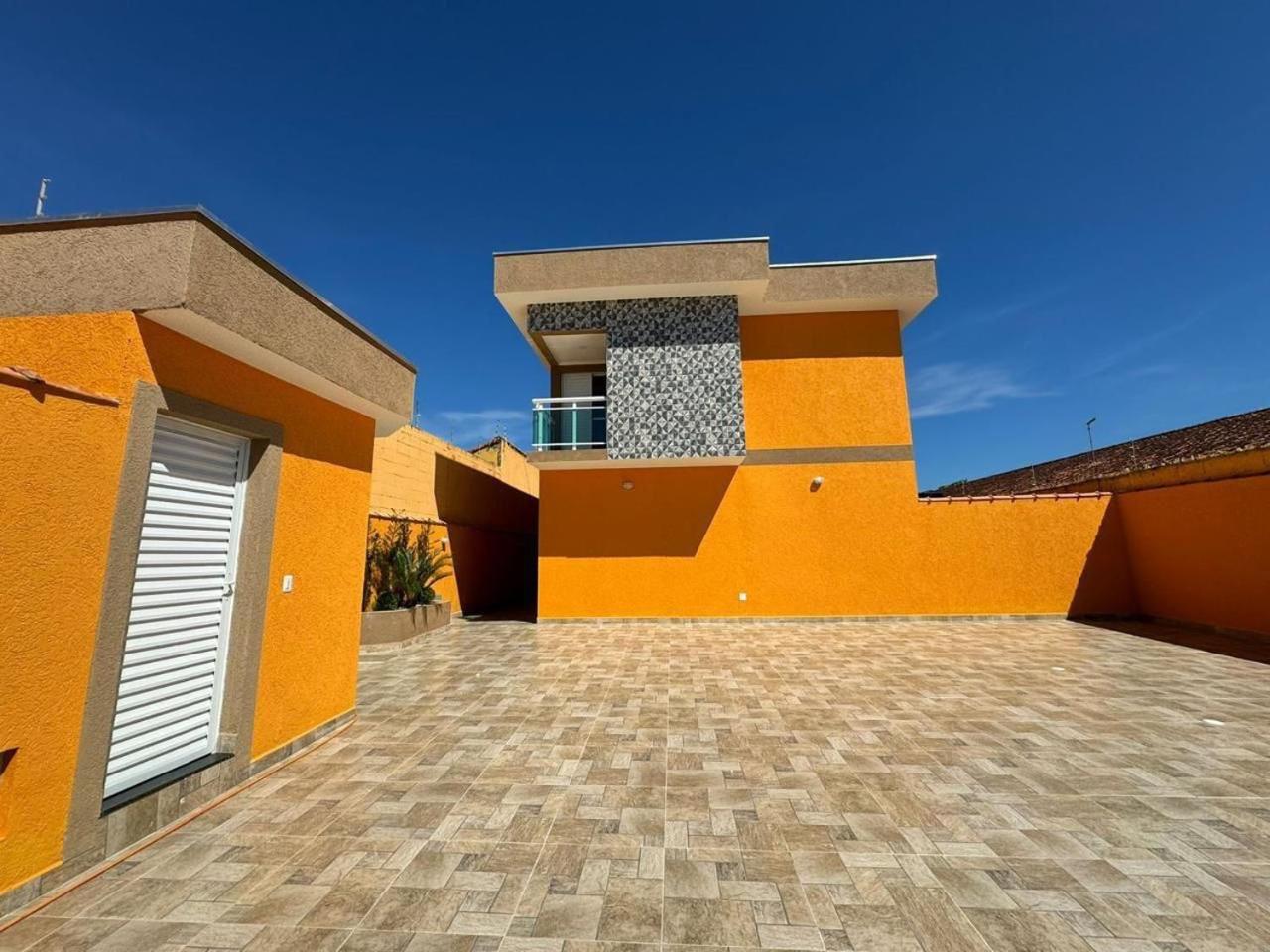 Condomínio pé na areia Itanhaém