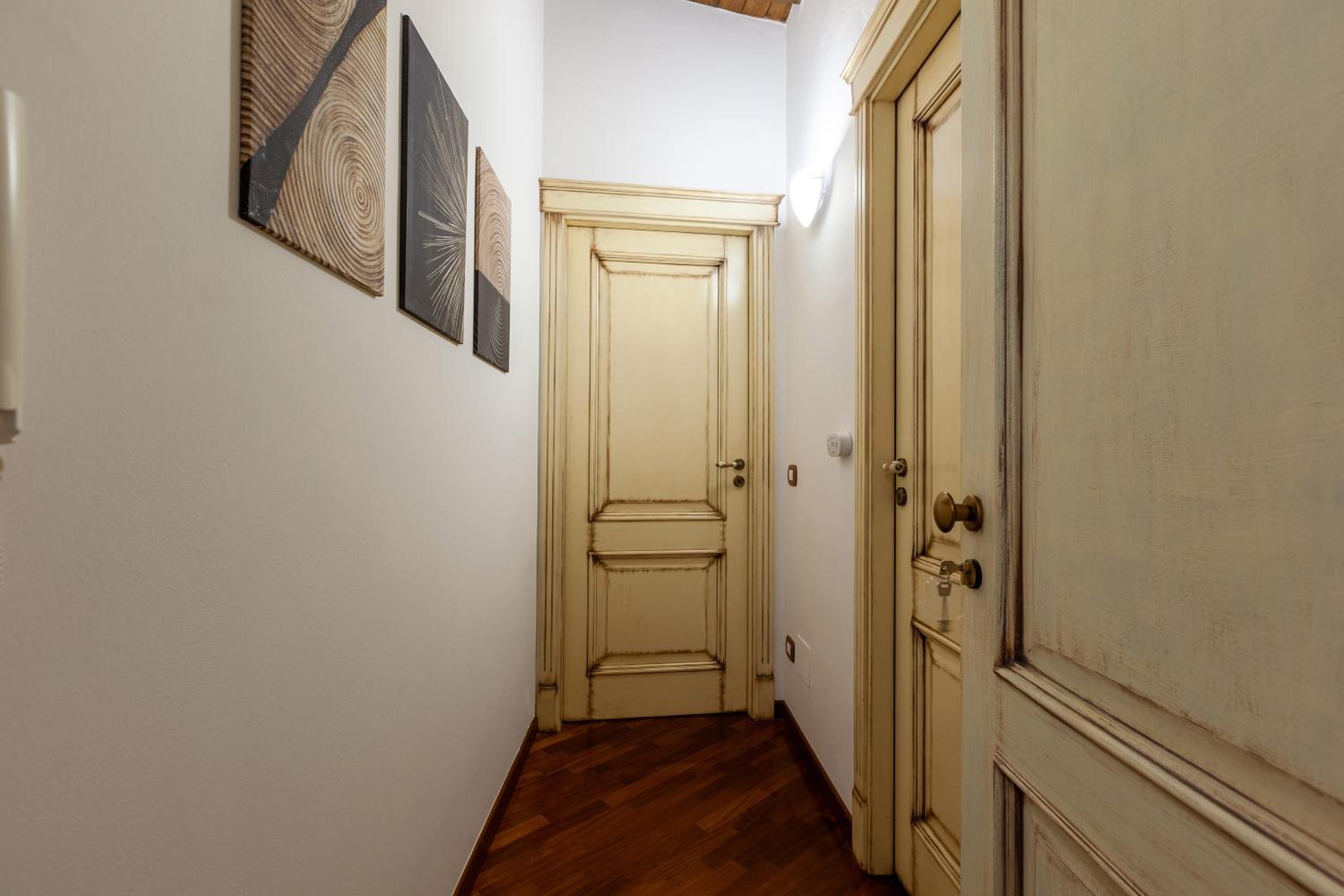 Aura Rooms