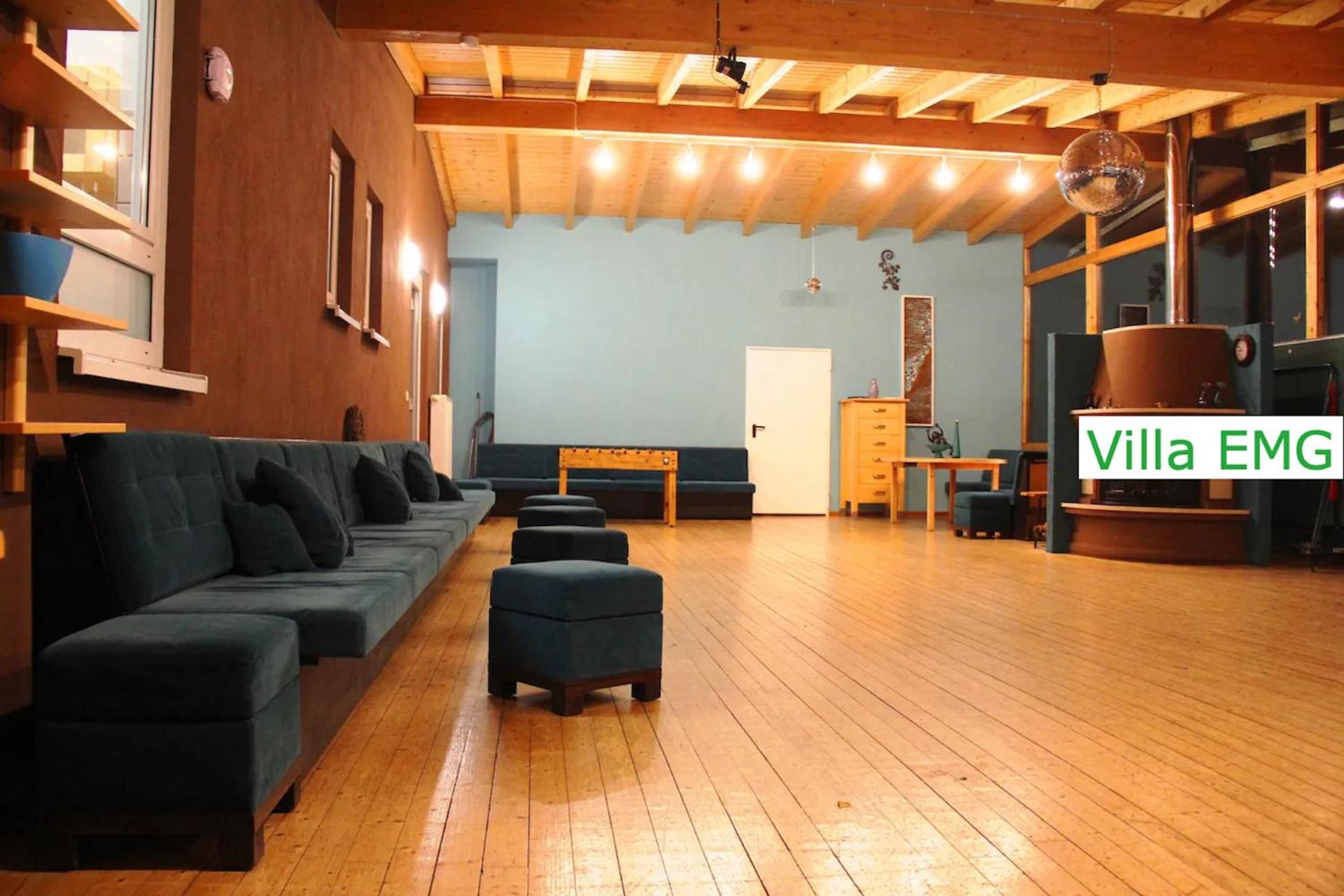 lounge