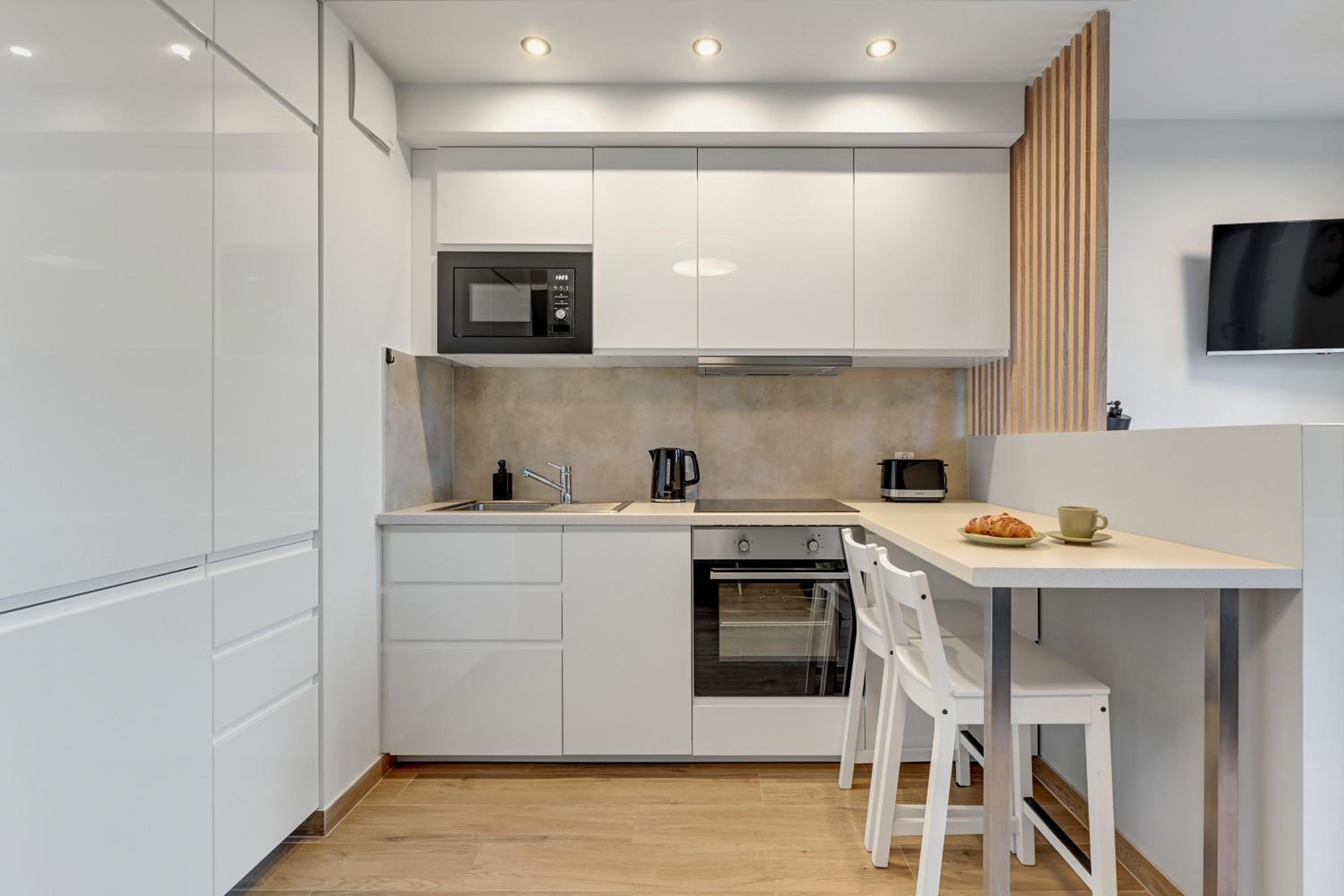 Studio Wilcza with Parking by Lion Apartments