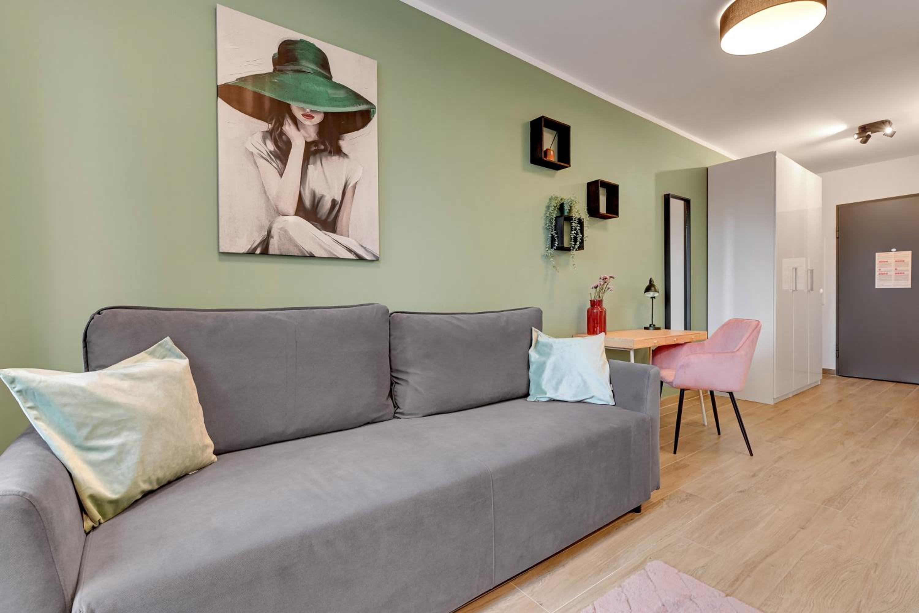 Studio Wilcza with Parking by Lion Apartments