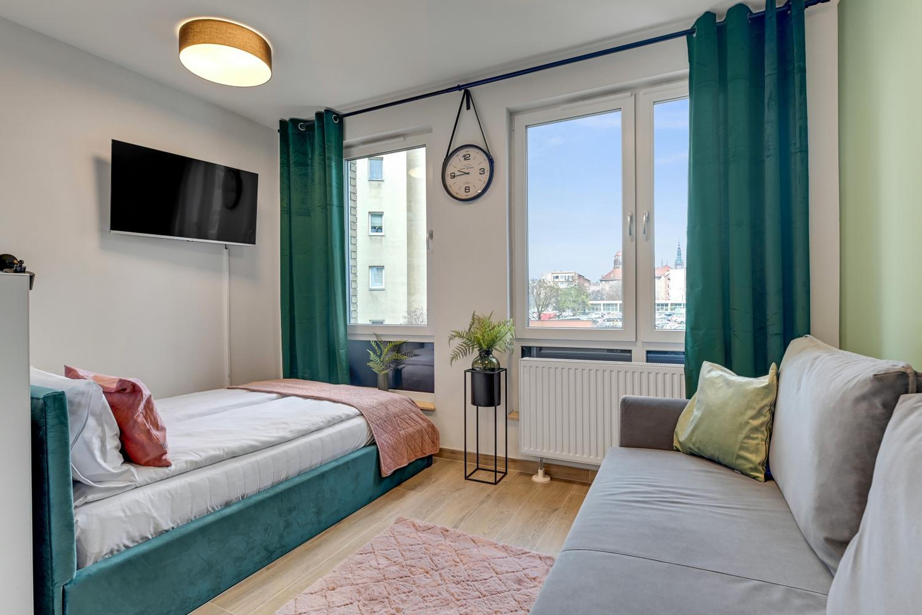 Studio Wilcza with Parking by Lion Apartments