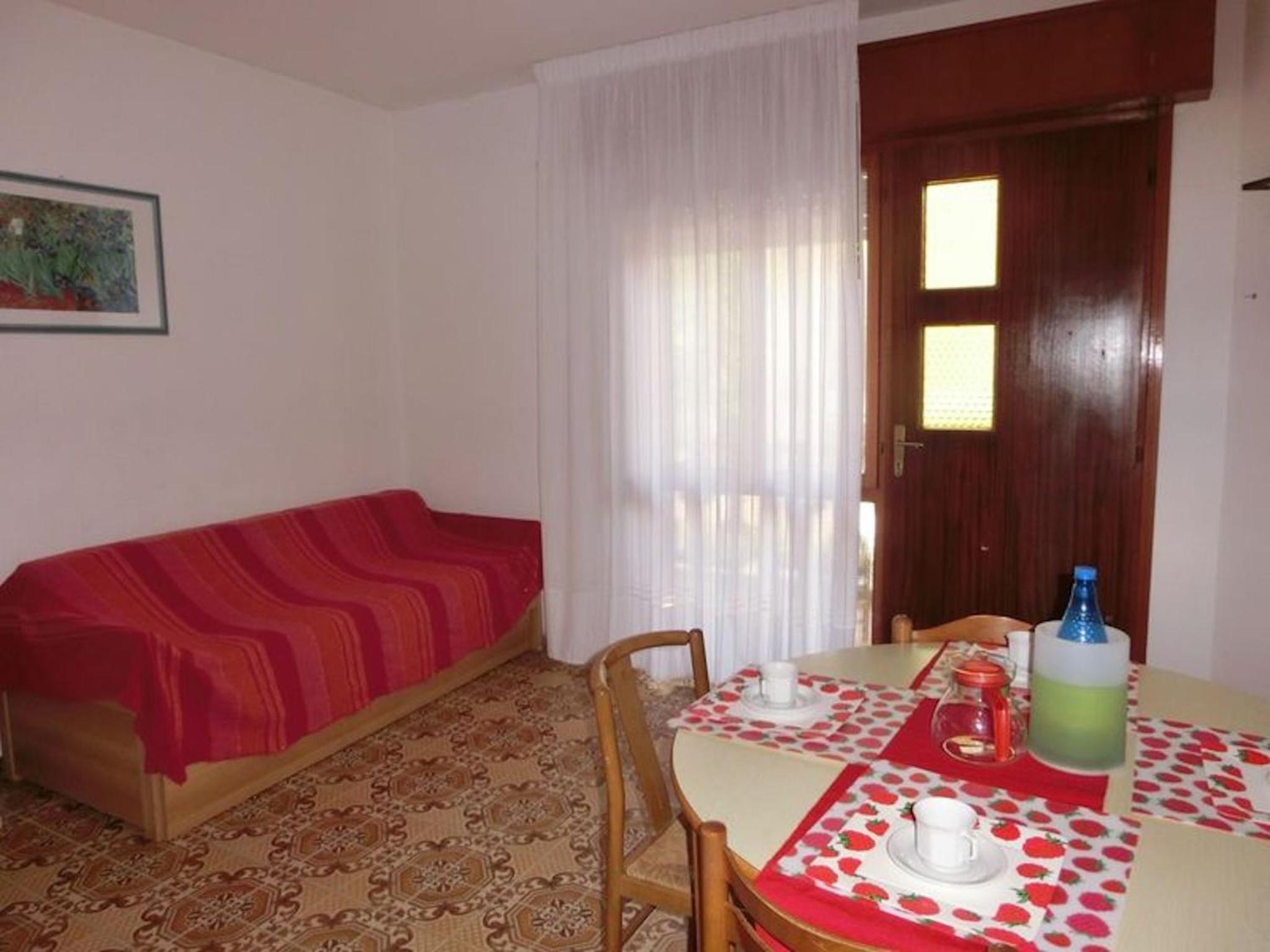 Bright flat close to Bibione promenade view 4