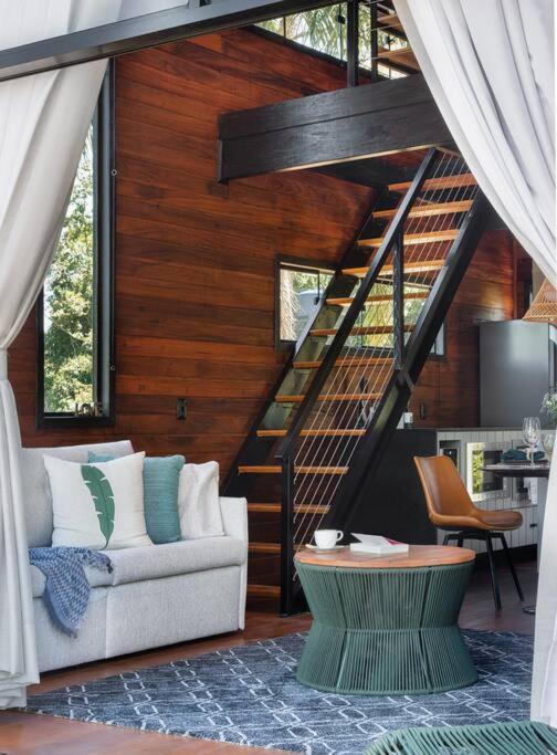 Cabana com hidromassagem e vista para a montanha