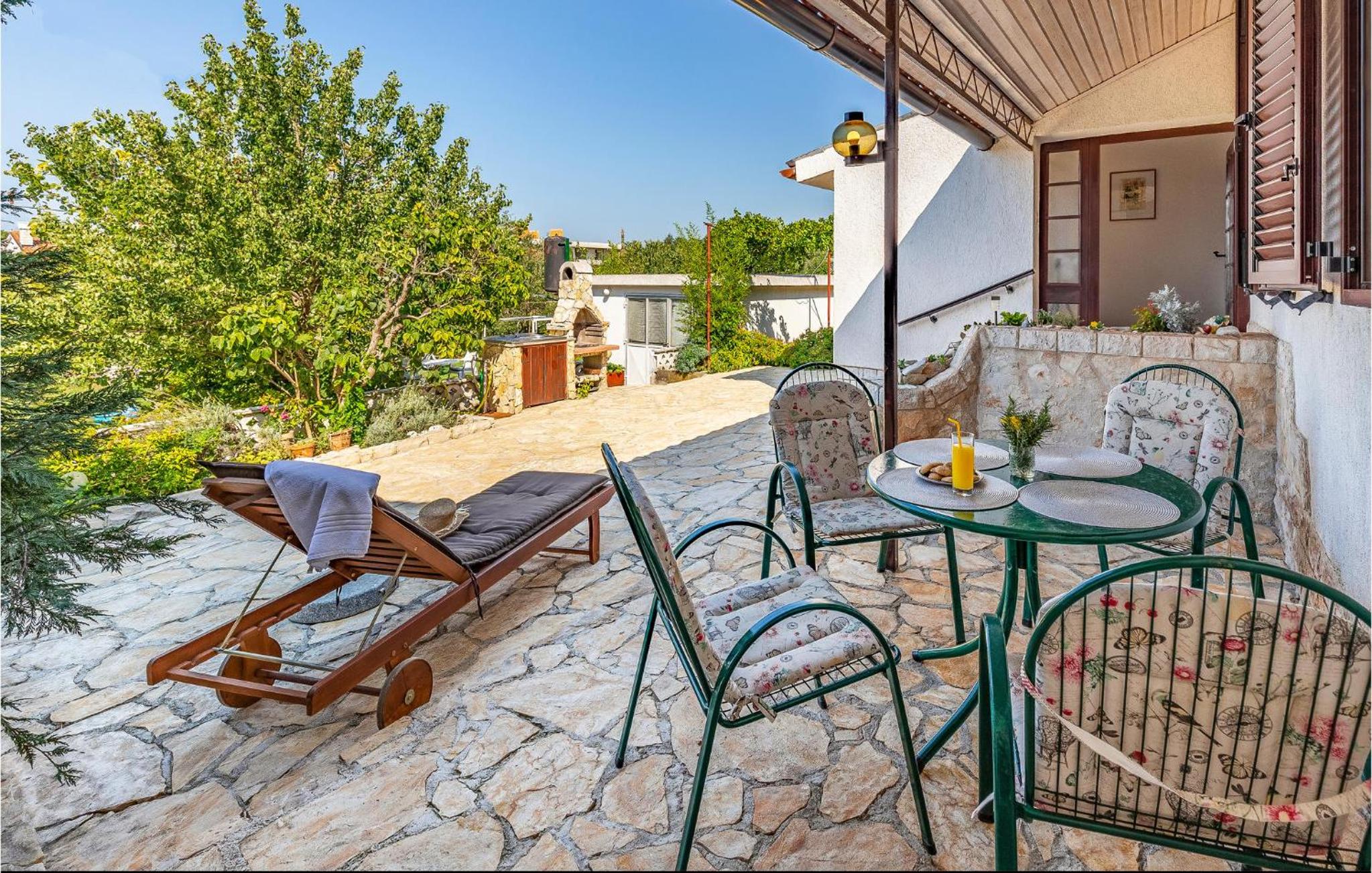 Pet Friendly Home In Pula With Ethernet Internet view 2