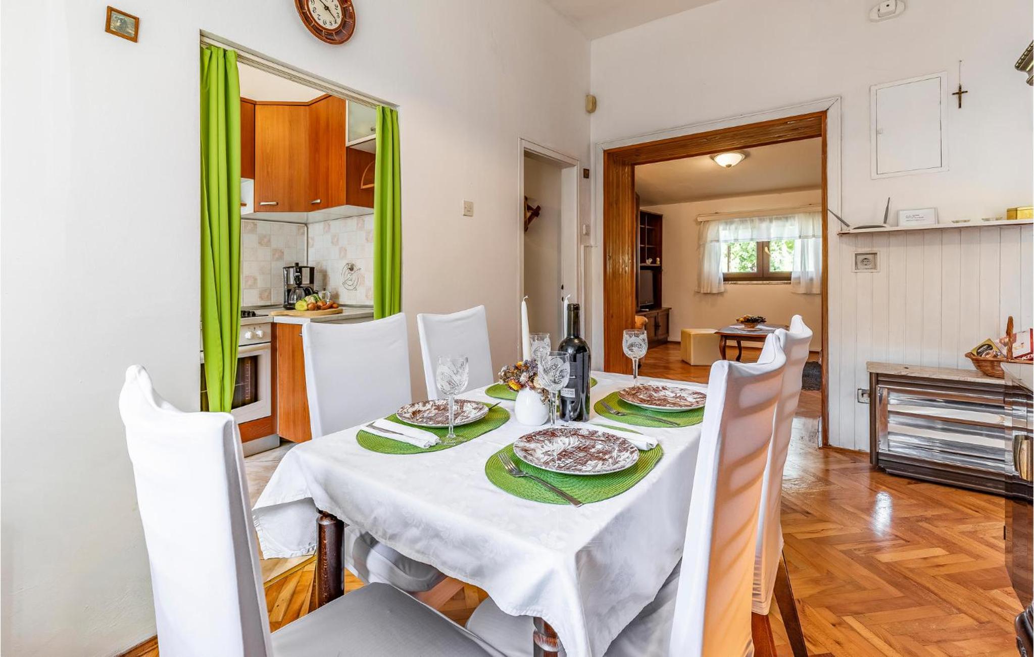 Pet Friendly Home In Pula With Ethernet Internet view 4
