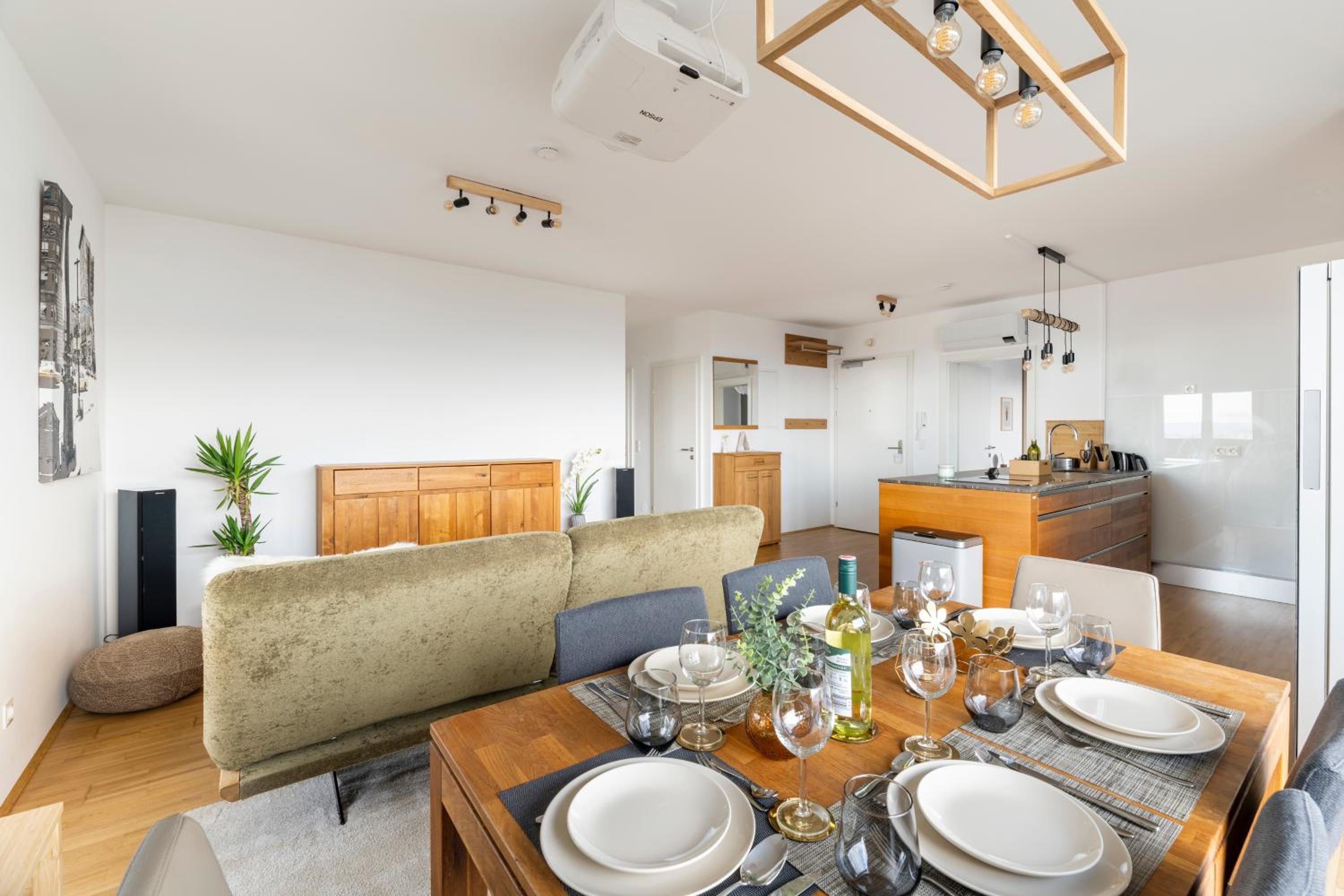 EDLER WOHNRAUM Panoramablick 3 SZ Boxspringbetten, E-Ladestation, Kaffeevollautomat, Klima, Lift, Terrasse & 2xTG