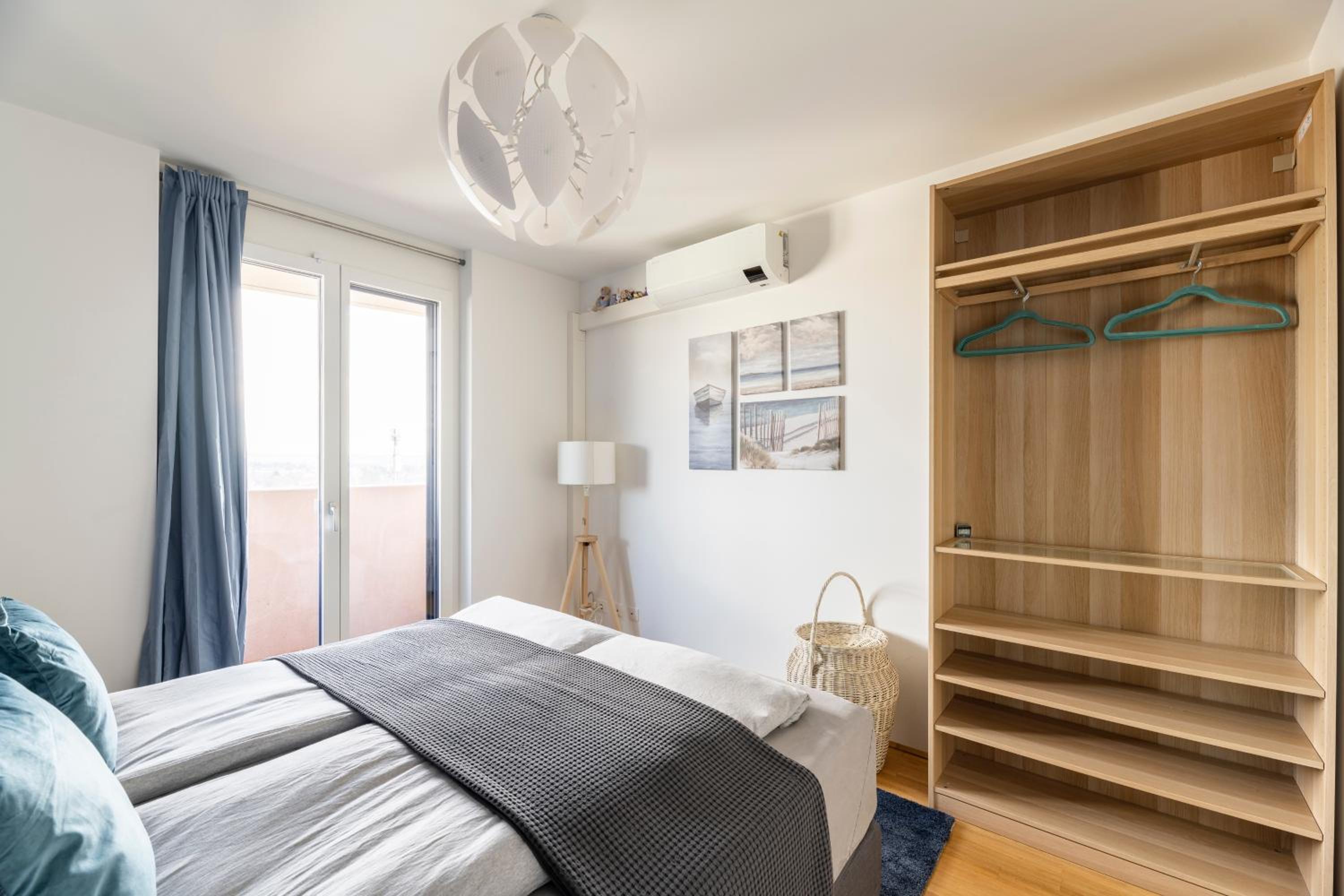 EDLER WOHNRAUM Panoramablick 3 SZ Boxspringbetten, E-Ladestation, Kaffeevollautomat, Klima, Lift, Terrasse & 2xTG