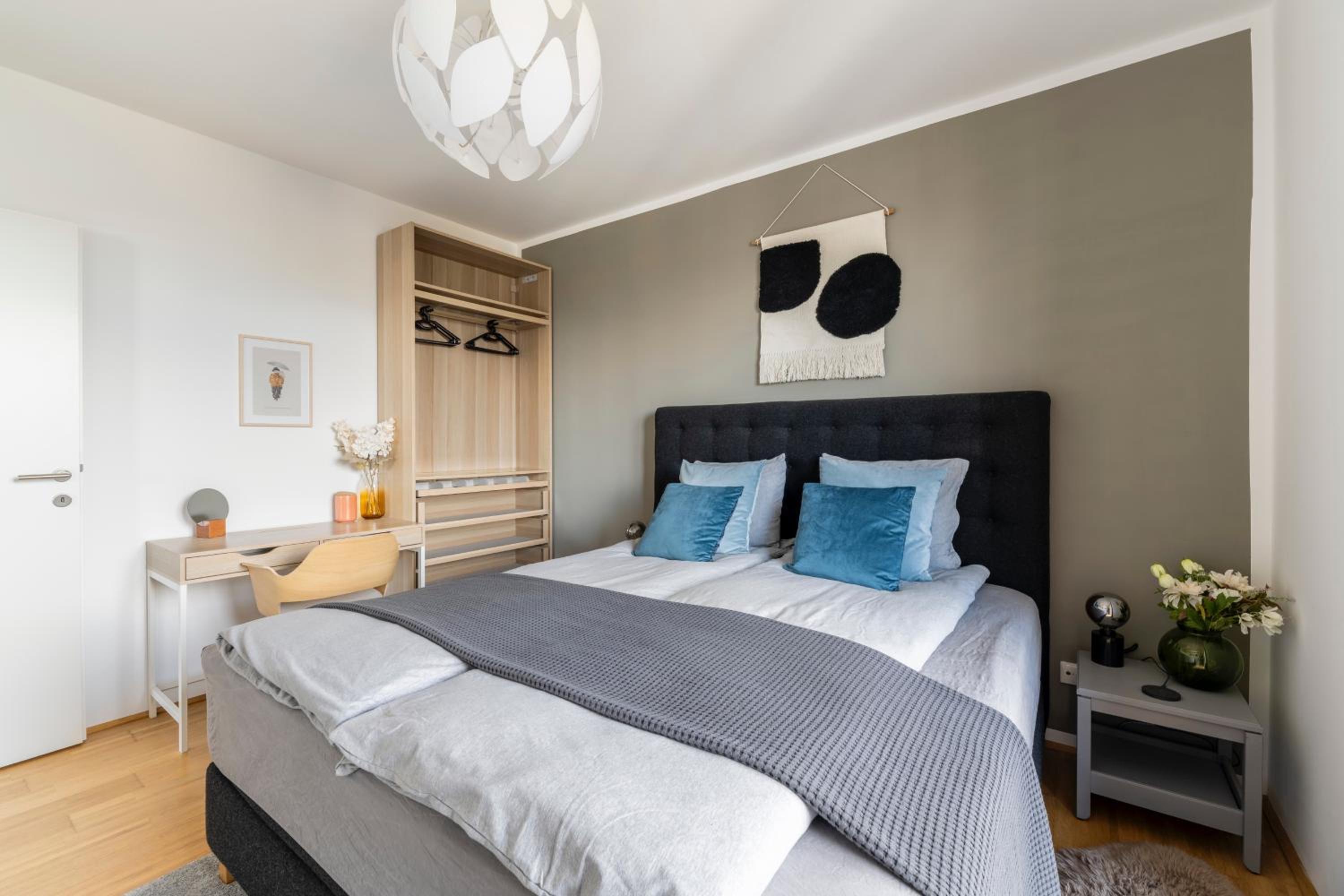 EDLER WOHNRAUM Panoramablick 3 SZ Boxspringbetten, E-Ladestation, Kaffeevollautomat, Klima, Lift, Terrasse & 2xTG