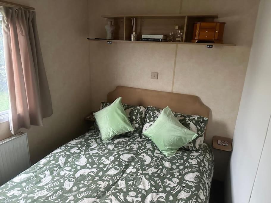 The Cosy Hedgerow view 3