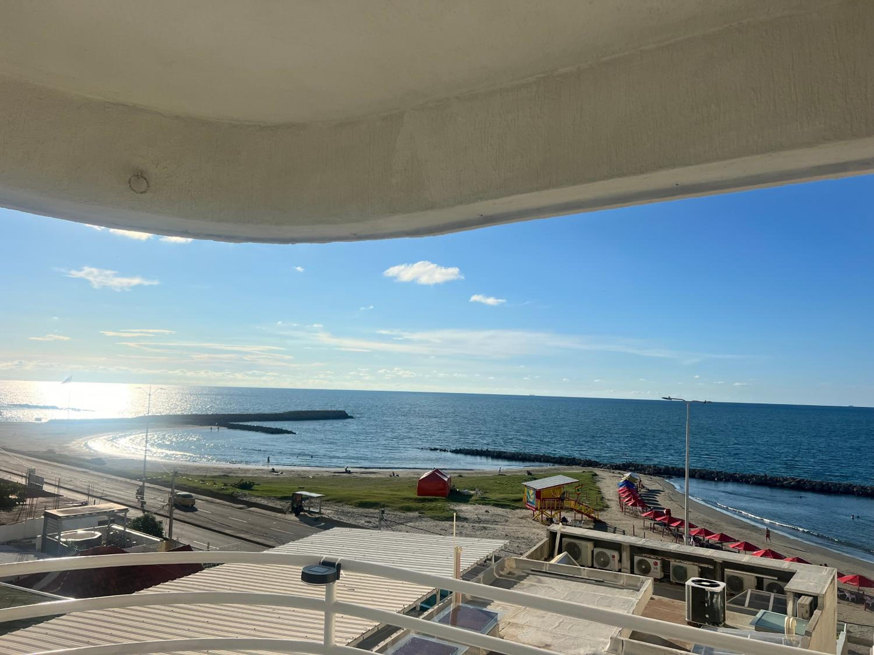 frente al mar con balcony piscina