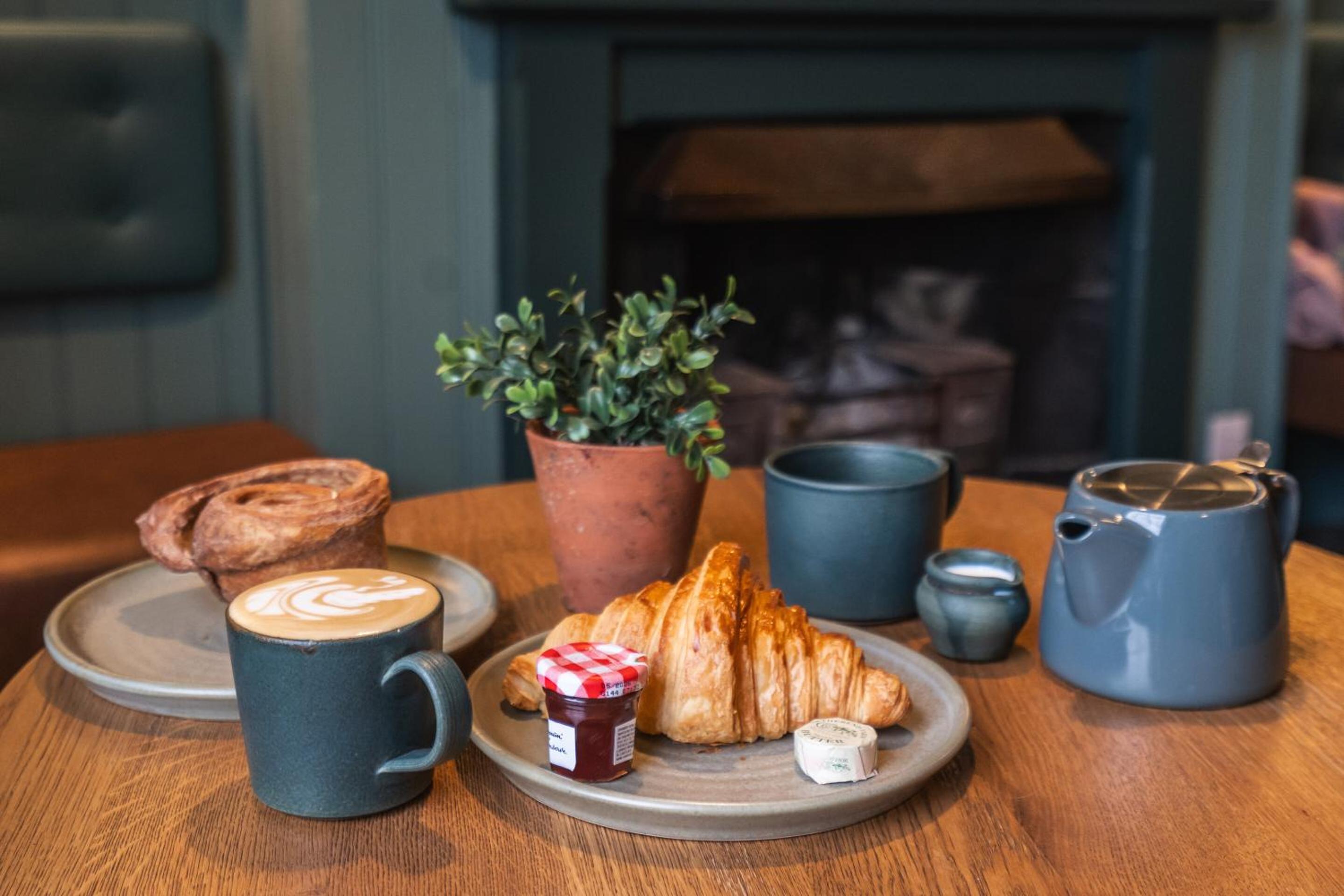The Lazy Goose - Coffee House & Bedrooms view 4
