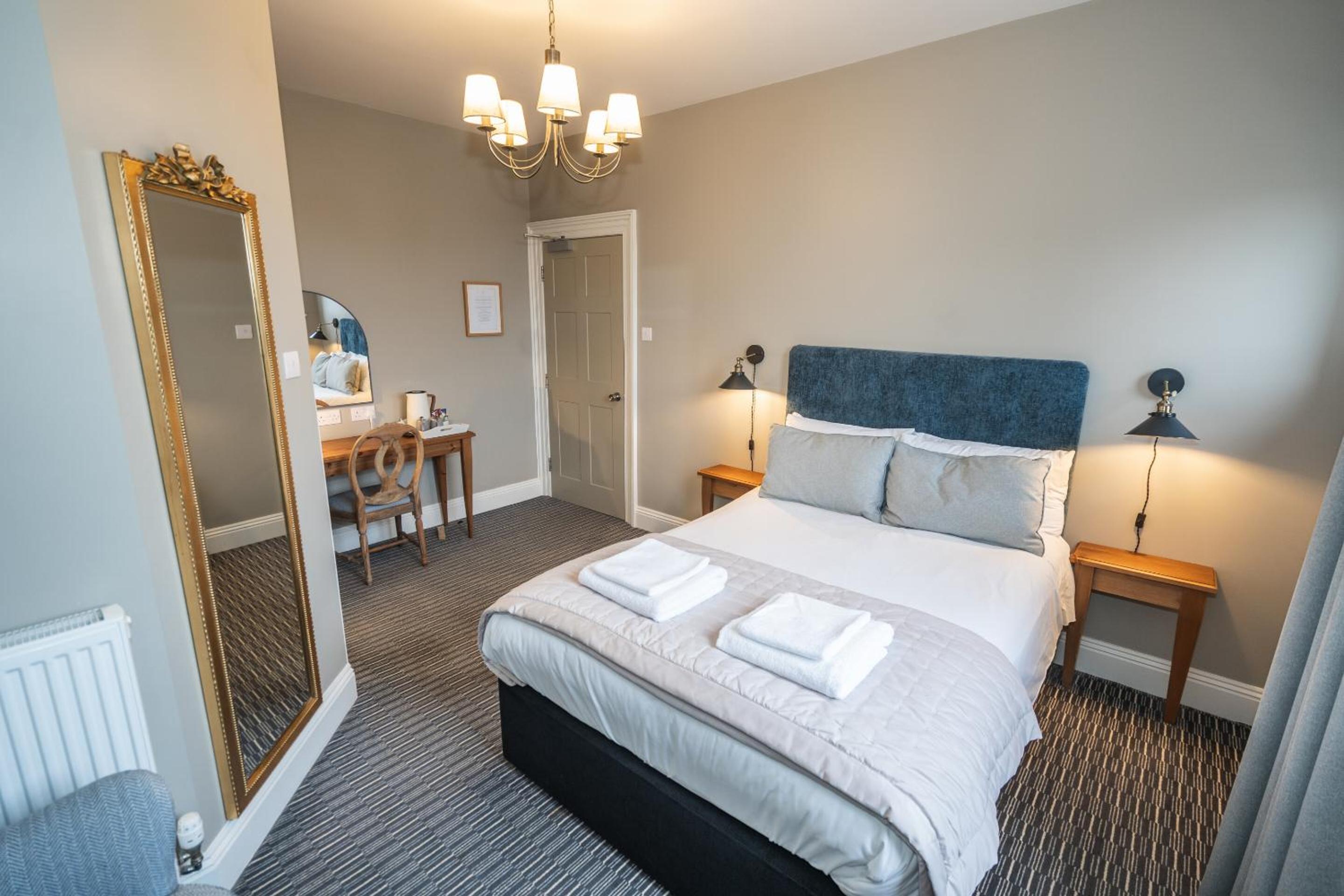 The Lazy Goose - Coffee House & Bedrooms view 2
