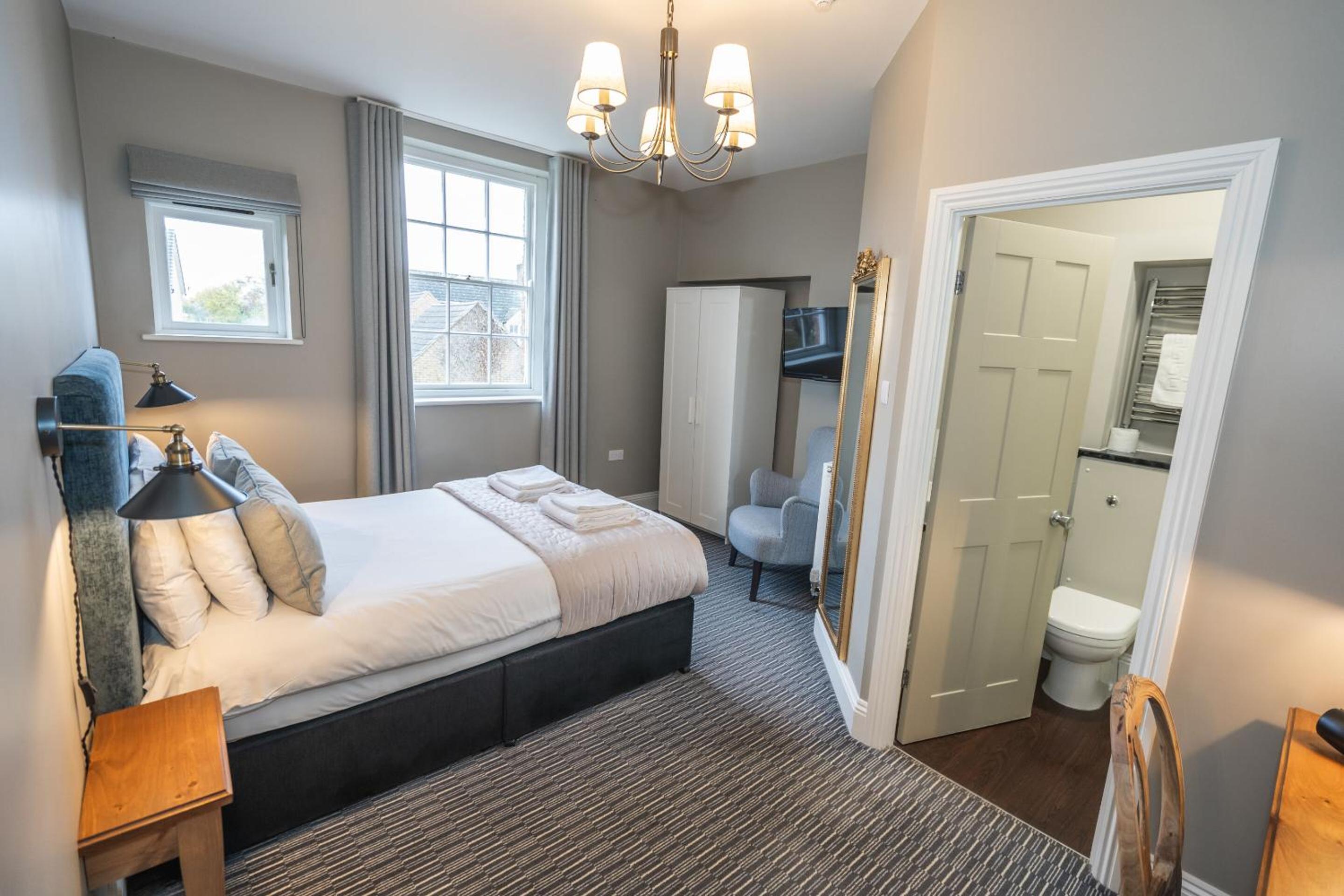 The Lazy Goose - Coffee House & Bedrooms view 3