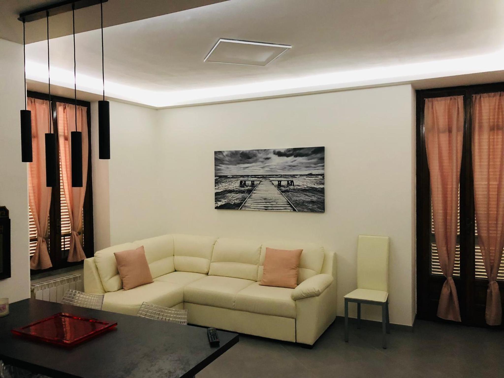 Beautiful three-room apartment in the historic center