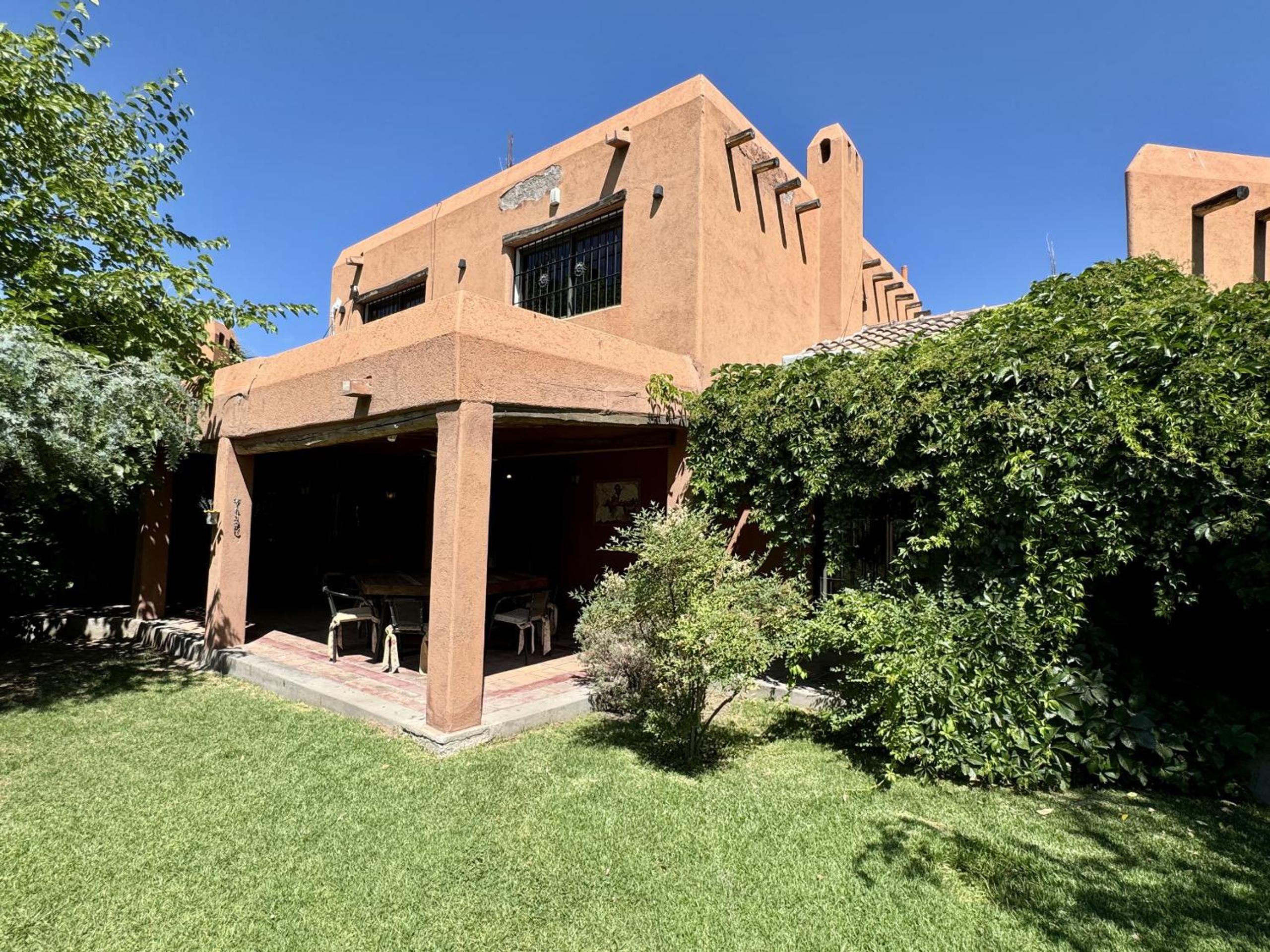 Casa cuencos, en chacras de coria