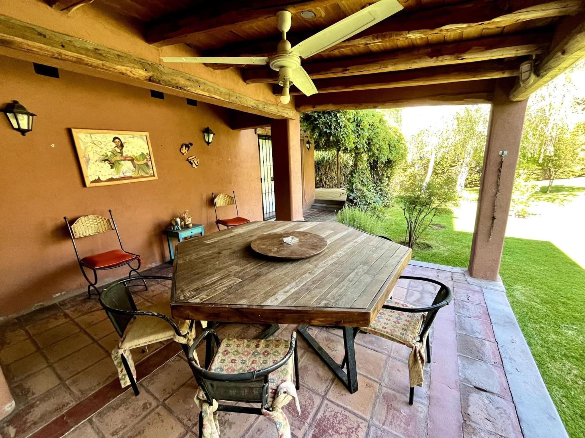 Casa cuencos, en chacras de coria