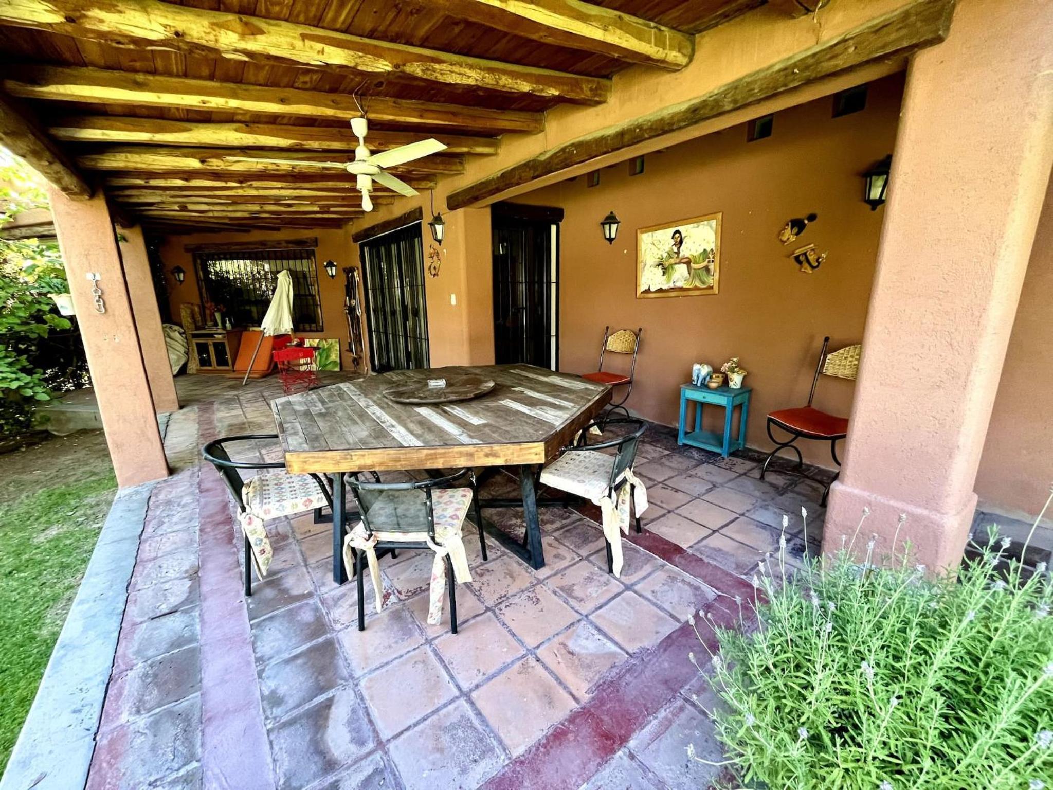 Casa cuencos, en chacras de coria
